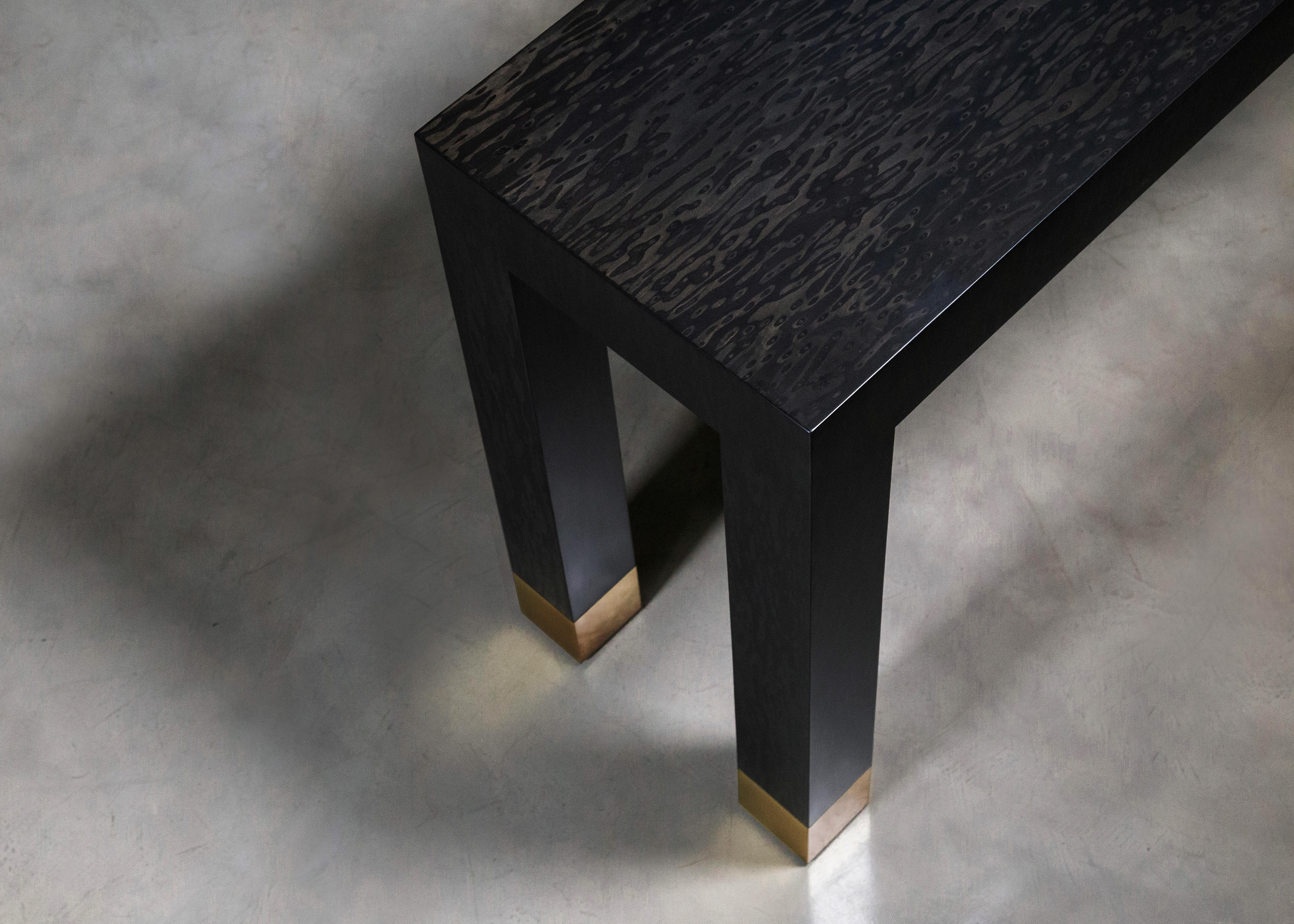 Bronze Table console moderne avec sabots en bronze en bois d'érable noir de Costantini, Dino en vente