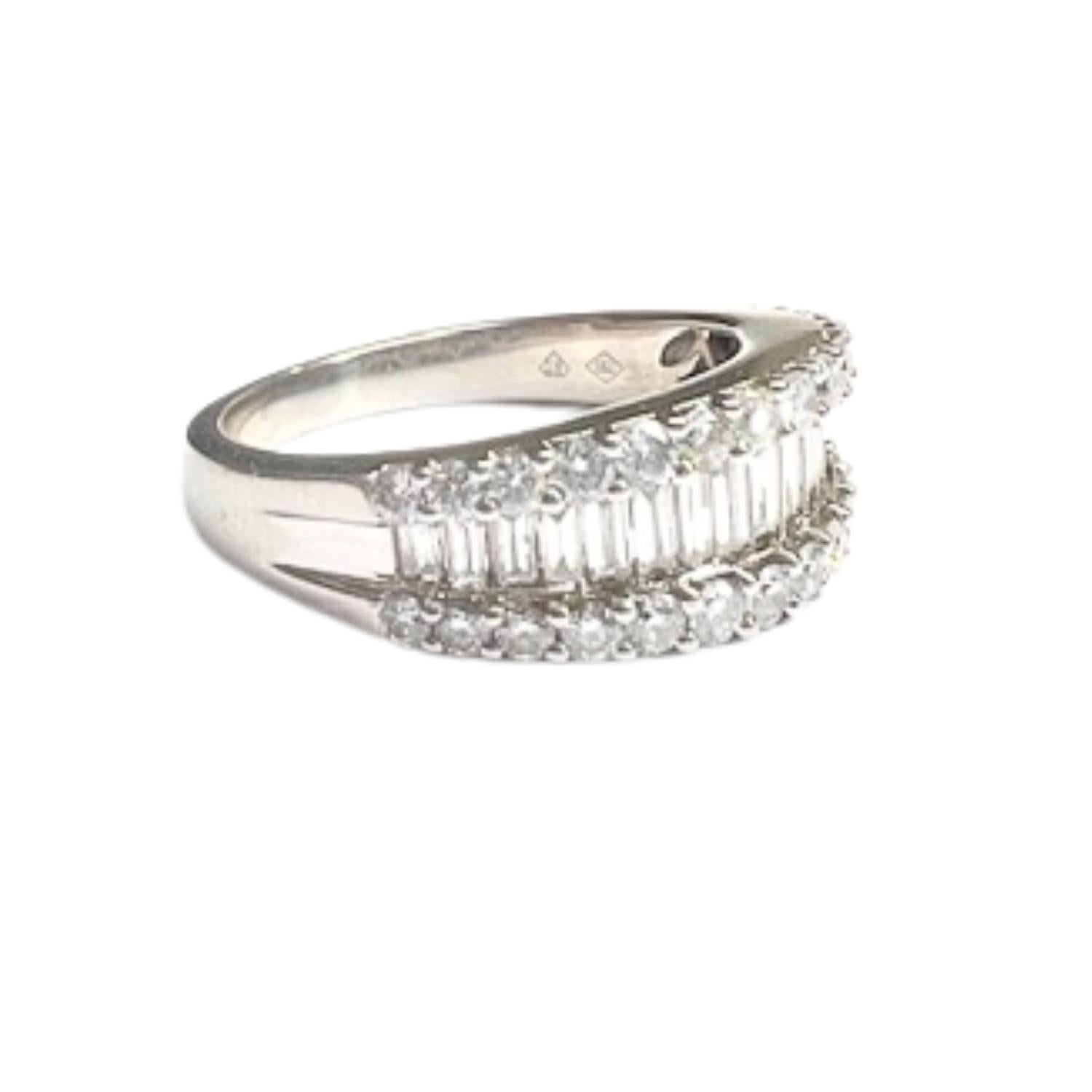 Modern Contemporary 20th Century  1.62 ct Diamond White Gold 18K Ring 3