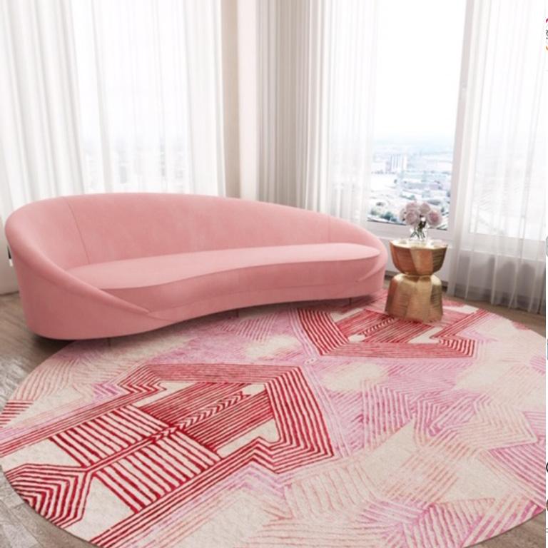 Momentum rug, as the name suggests, is a streamline modern highly influenced by Art Deco movement- a sexy piece of rug to love! Stunning with a strong use of symmetrical wool and silk pattern, a rug that is sure to get lots of comments.

Clever