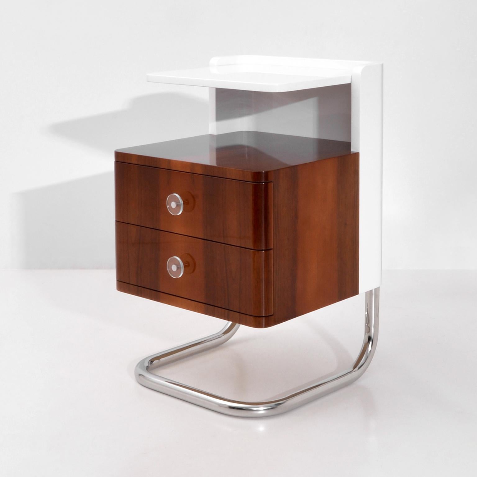Modern Contemporary Customizable Bedside Cabinets, High Gloss Lacquered Wood In New Condition For Sale In Berlin, DE