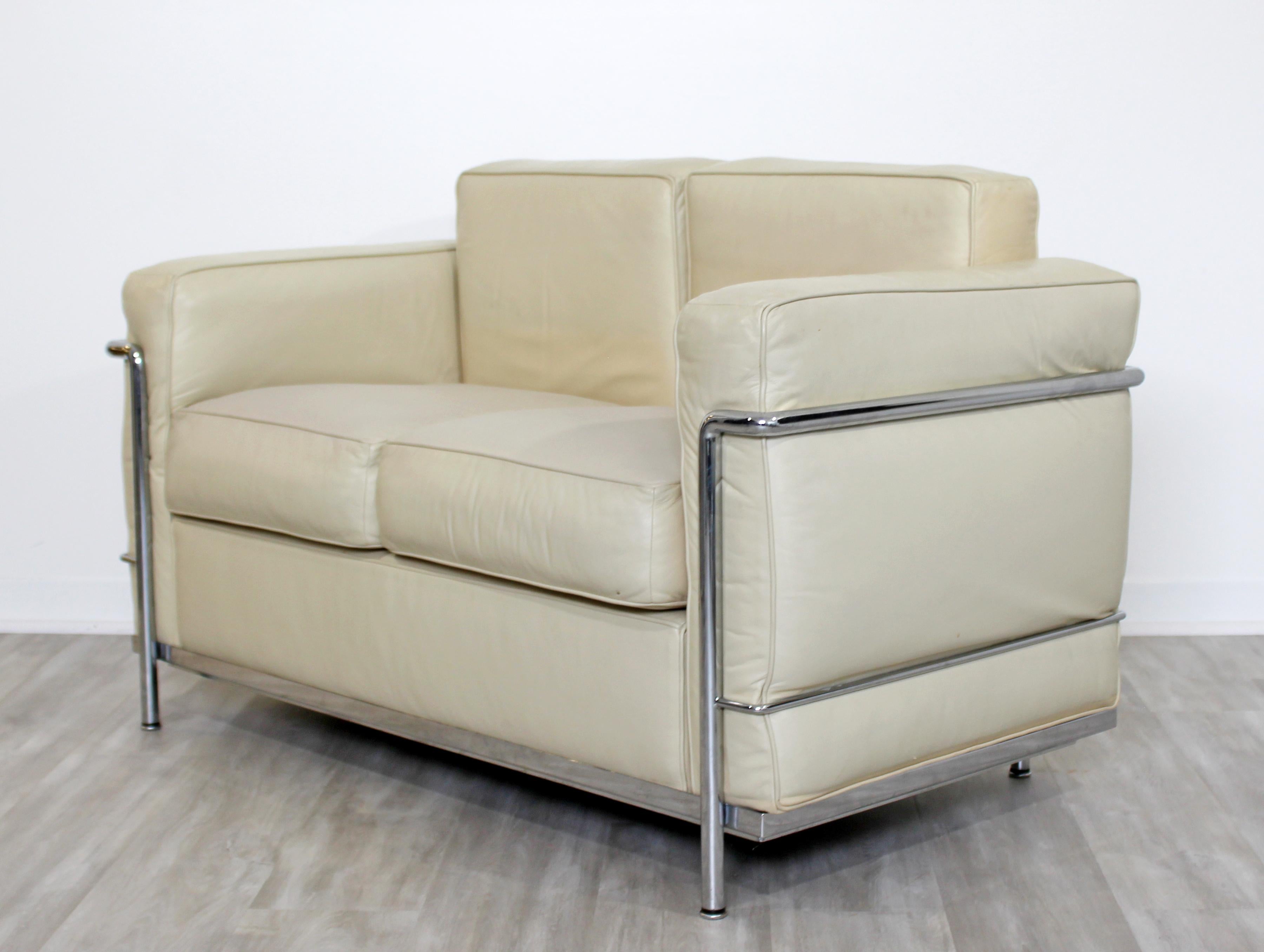 Mid-Century Modern Modern Contemporary Le Corbusier Cream Leather and Chrome Loveseat Sofa Italy