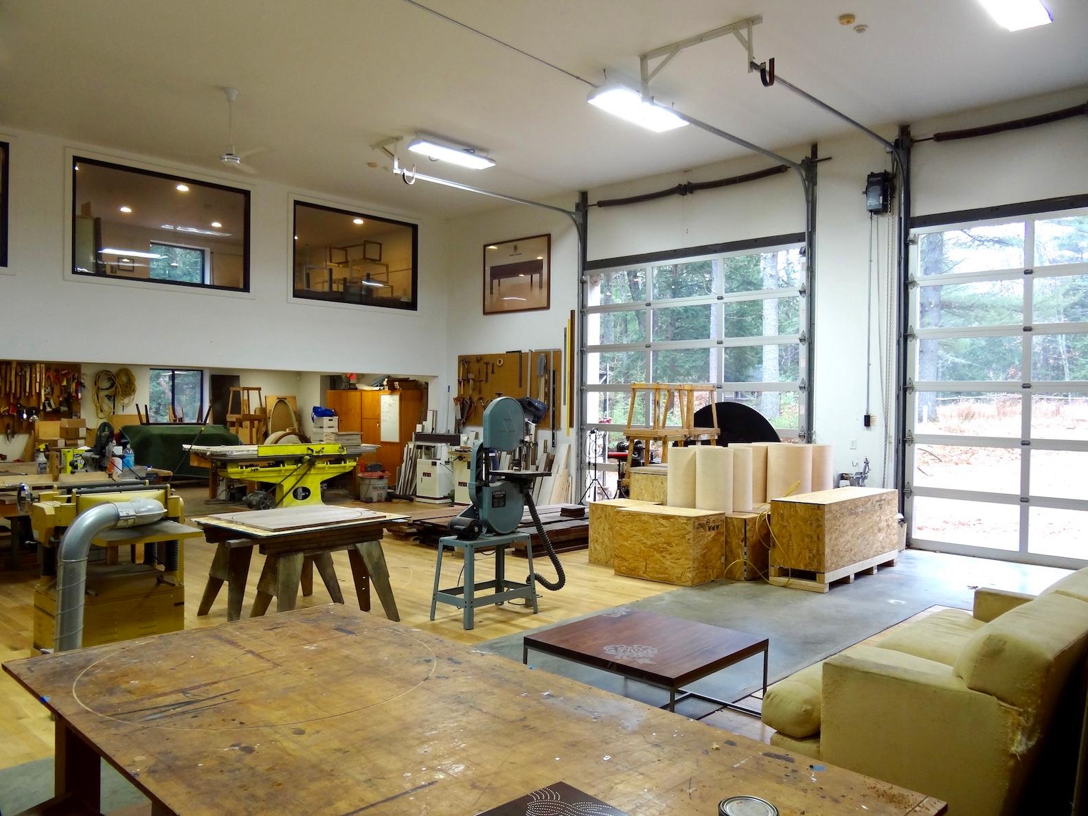 Tavolino da caffè moderno e contemporaneo con intarsio di chiodi n. 34 di Peter Sandback in vendita 3