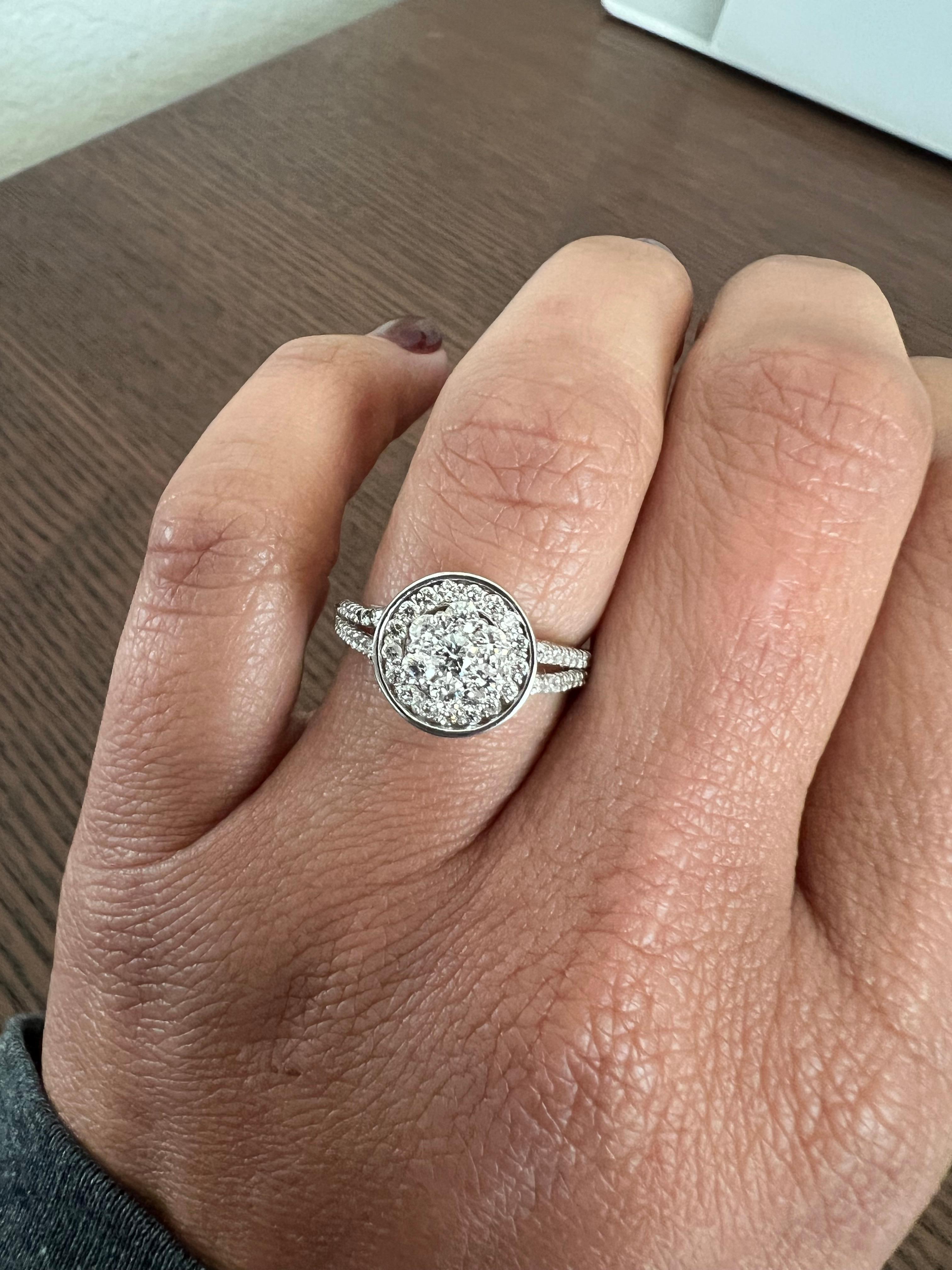 Bague de fiançailles The Moderns Contemporary Natural Diamond 0.60 Carat White Gold Pour femmes en vente