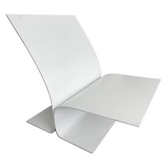 Modern Contemporary Outdoor Minimalist White Bird Chair in Recycled Metal