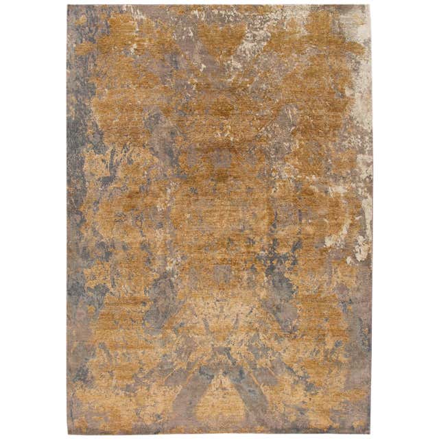 Traditional Pakistani Rug For Sale at 1stdibs