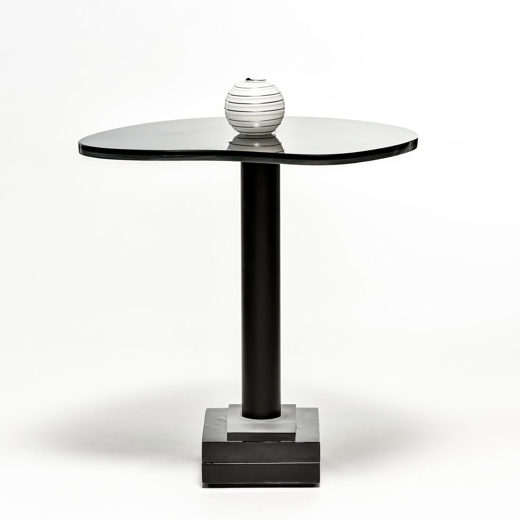 Hand-Crafted  Contemporary Round  Side and Coffee Tables Murano Glass Black and White