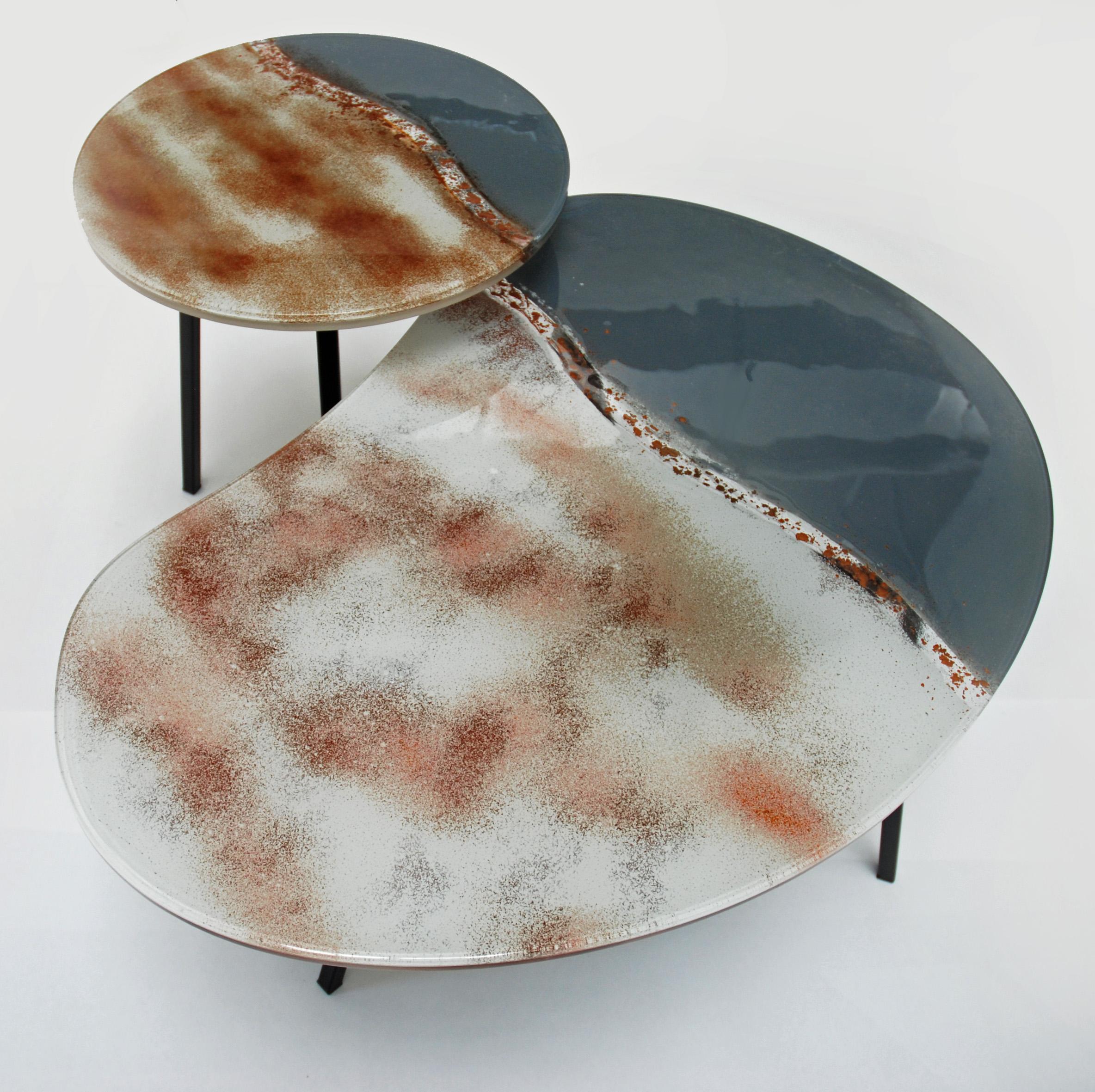 Hand-Crafted Modern Contemporary Round Coffee Tables Murano Glass in Grey, Brown and White