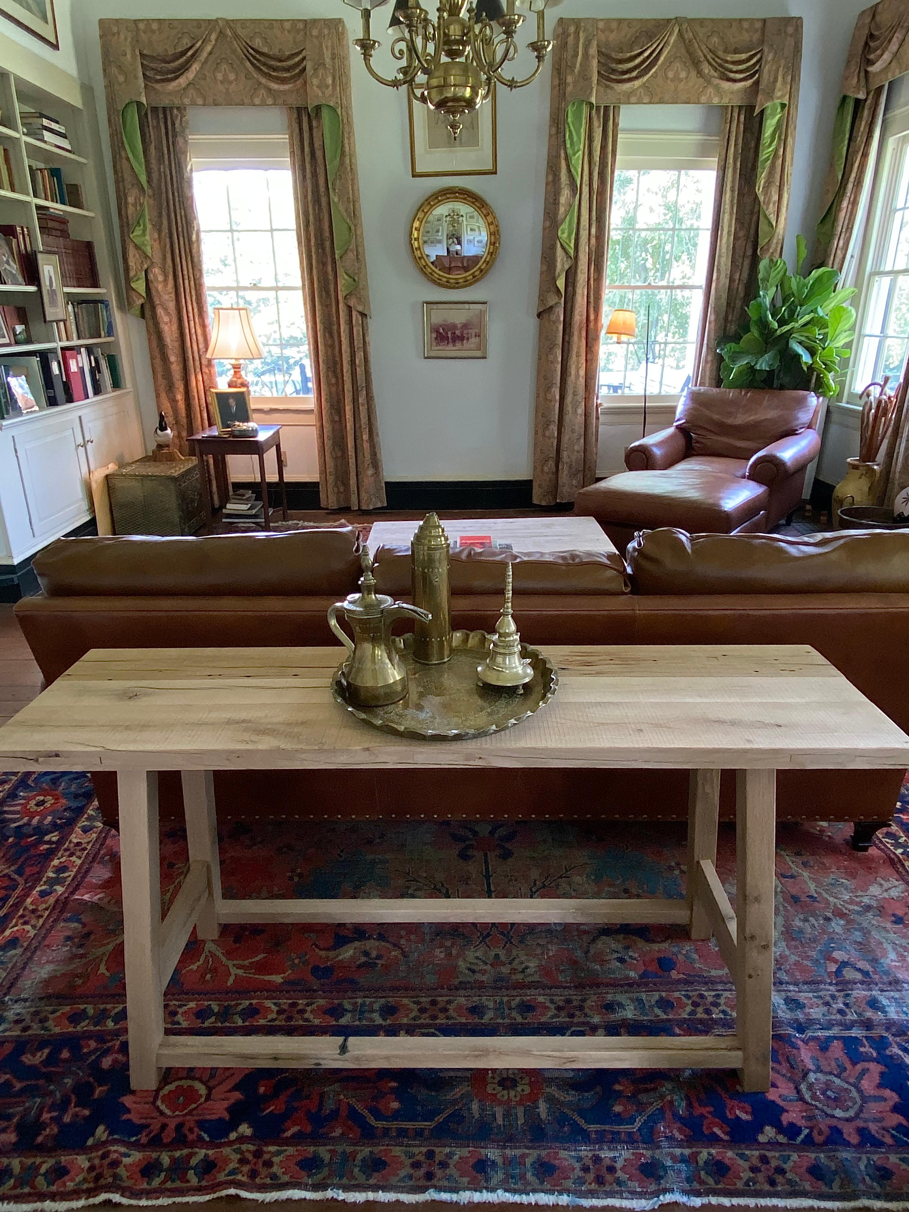 Américain Table console moderne en chêne blanc massif de Fortunata Design en vente