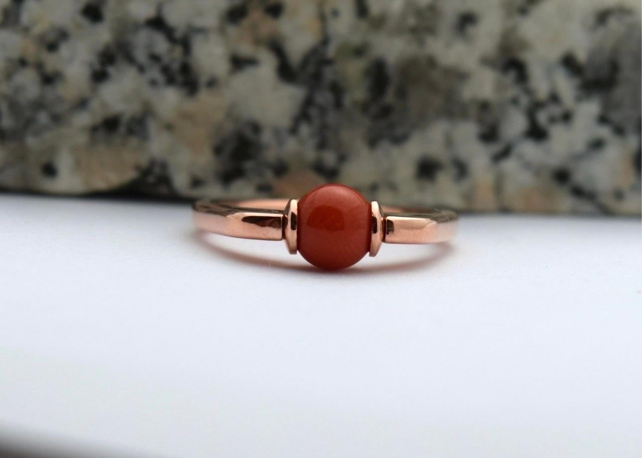 Bead Modern Coral Ring in 18KT rose gold Rare natual coral undyed For Sale