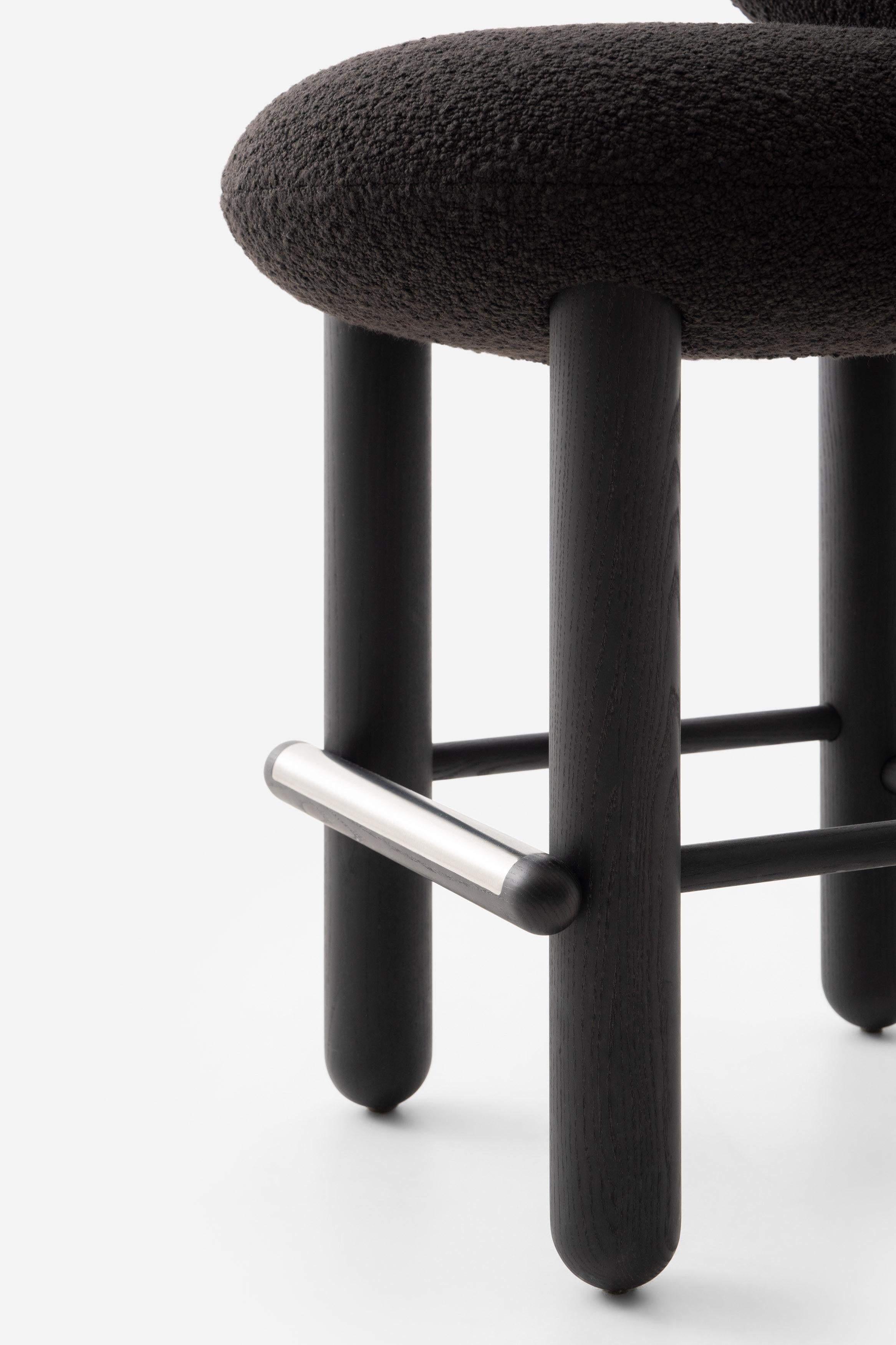 Sedia da banco moderna Flock CS2/65 cm con gambe in legno in Dedar Karakorum di NOOM in vendita 9