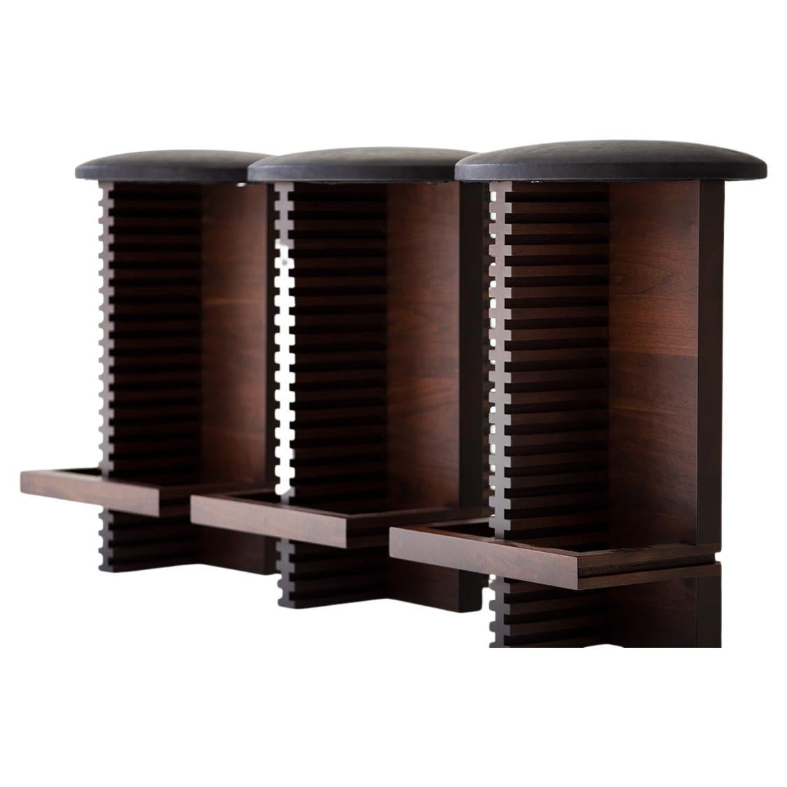 The Moderns Counter Stools in Walnut, Cicely Collection en vente