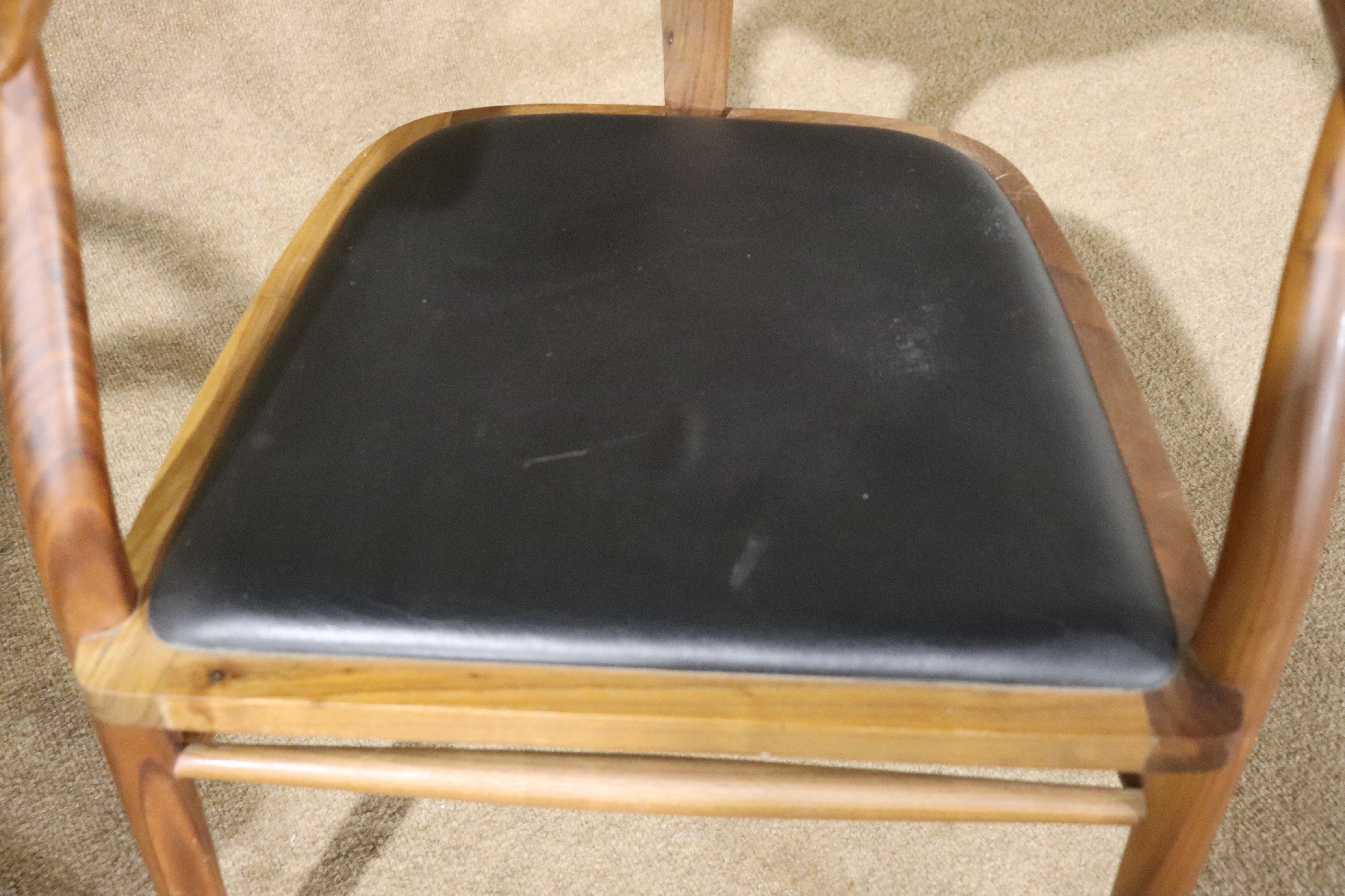 Modern 'Cow Horn' Style Chair In Good Condition For Sale In Brooklyn, NY