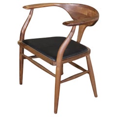 Moderner Stuhl im „Cow Horn“-Stil