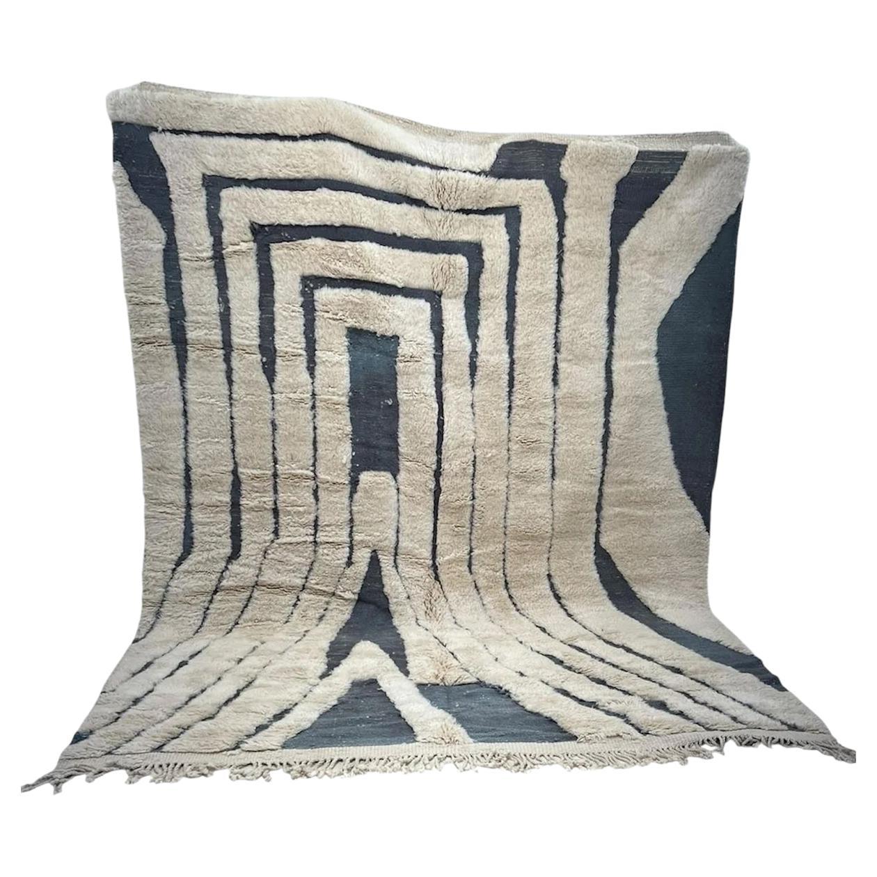 Tapis marocain moderne en laine texturée Beni Mrirt, crème et gris