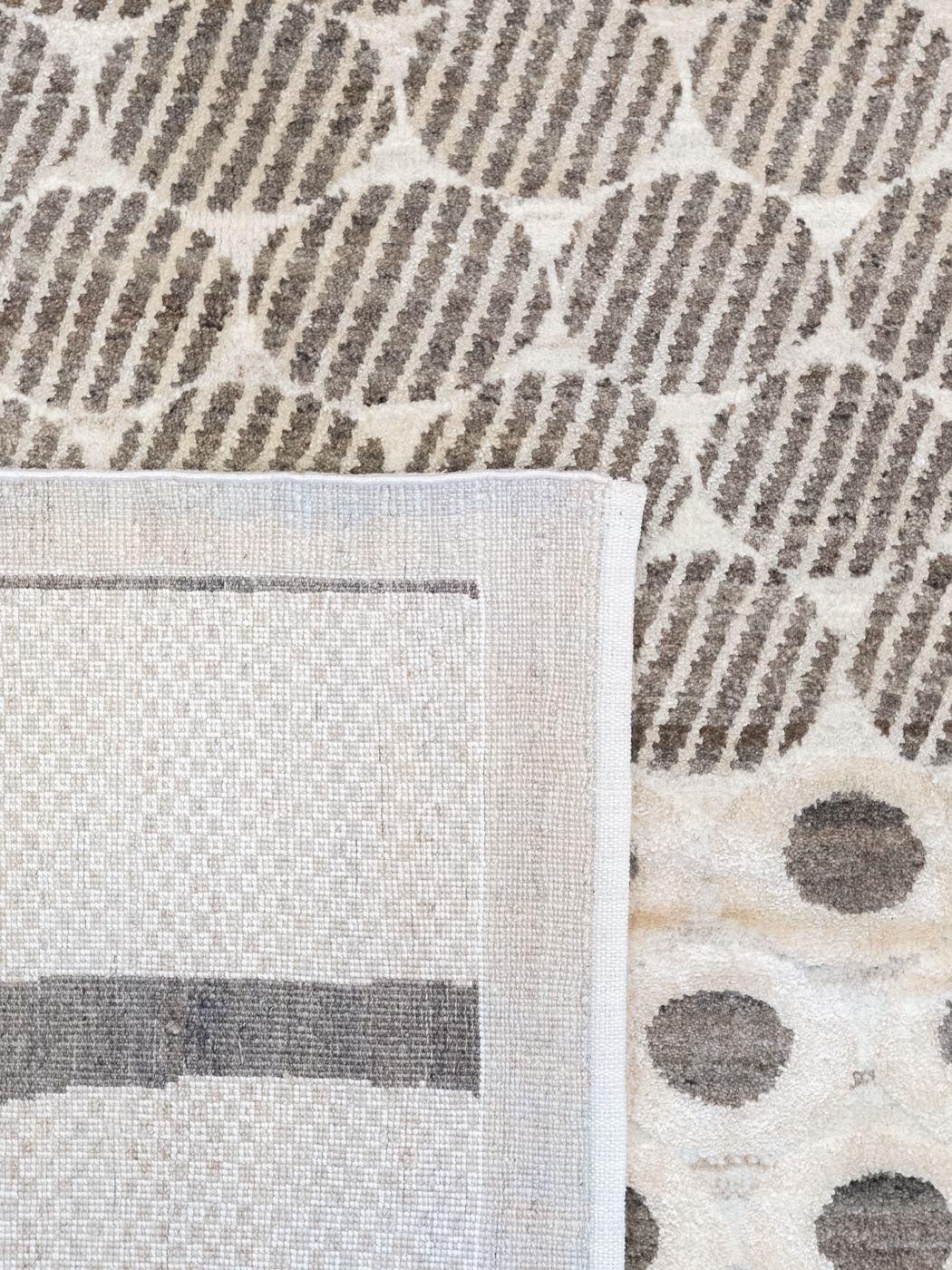 Tappeto moderno in lana e seta color crema in marrone e bianco, 9' x 12' in vendita 6