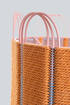 Moderne Kreta Skulpturale Lampe Verschiedene Corde Stahl in Orange von Laura Casañas Maya