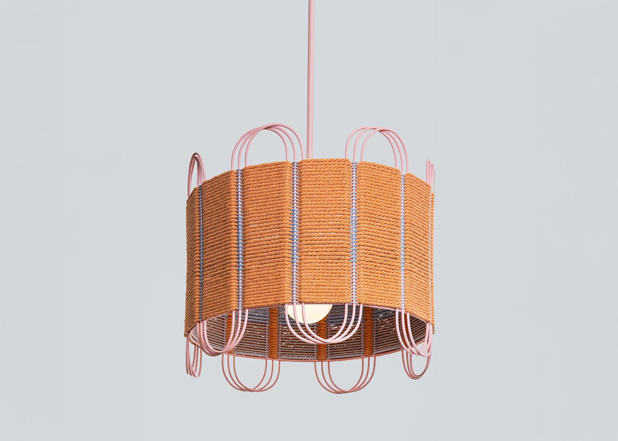 Moderne Lampe sculpturale moderne de Crète Various Corde Steel in Orange by Laura Casañas Maya en vente