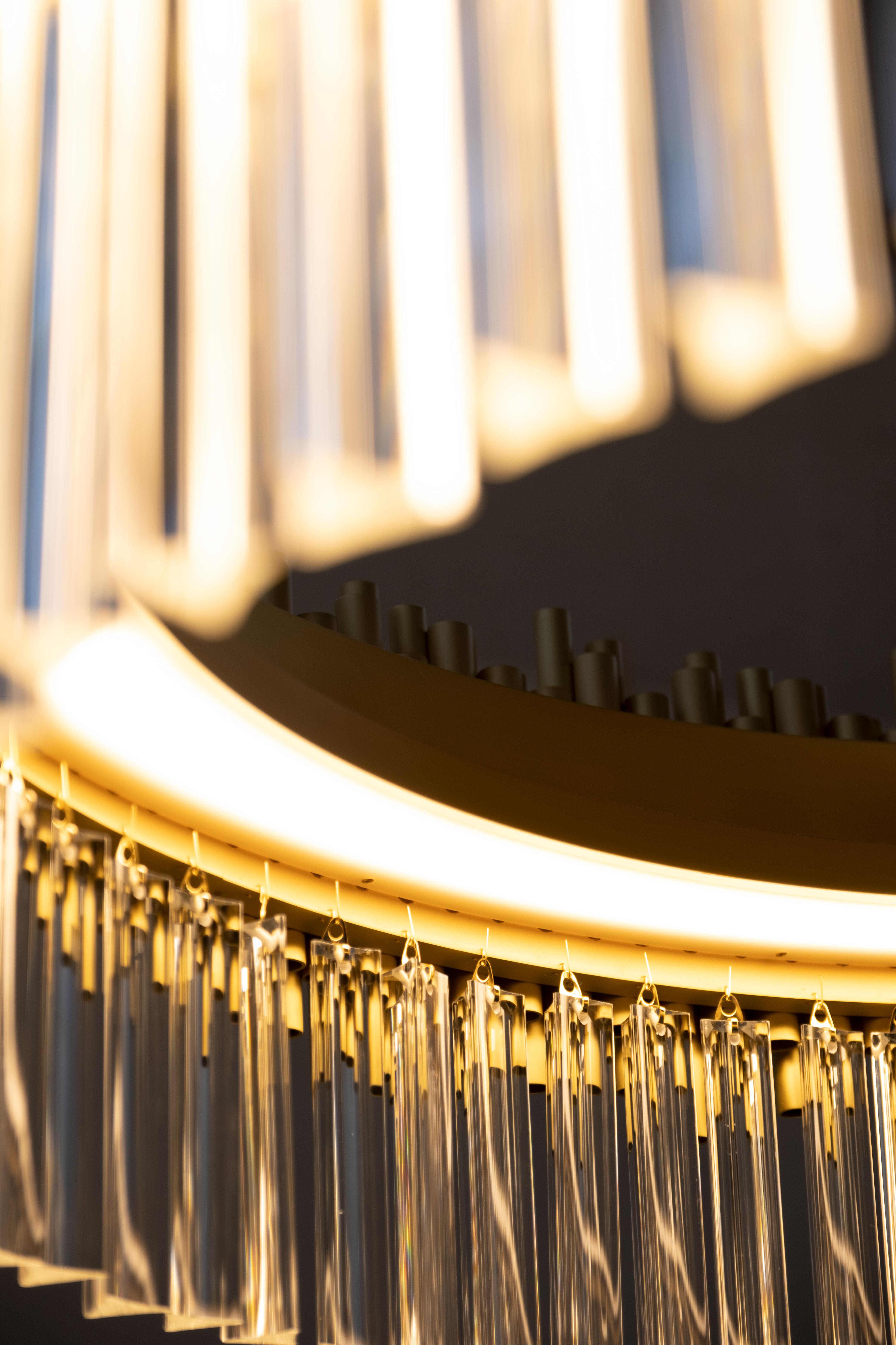 Aplique Corona Moderno Bronce Dorado Latón Hecho a Mano en Portugal by Greenapple en venta 1