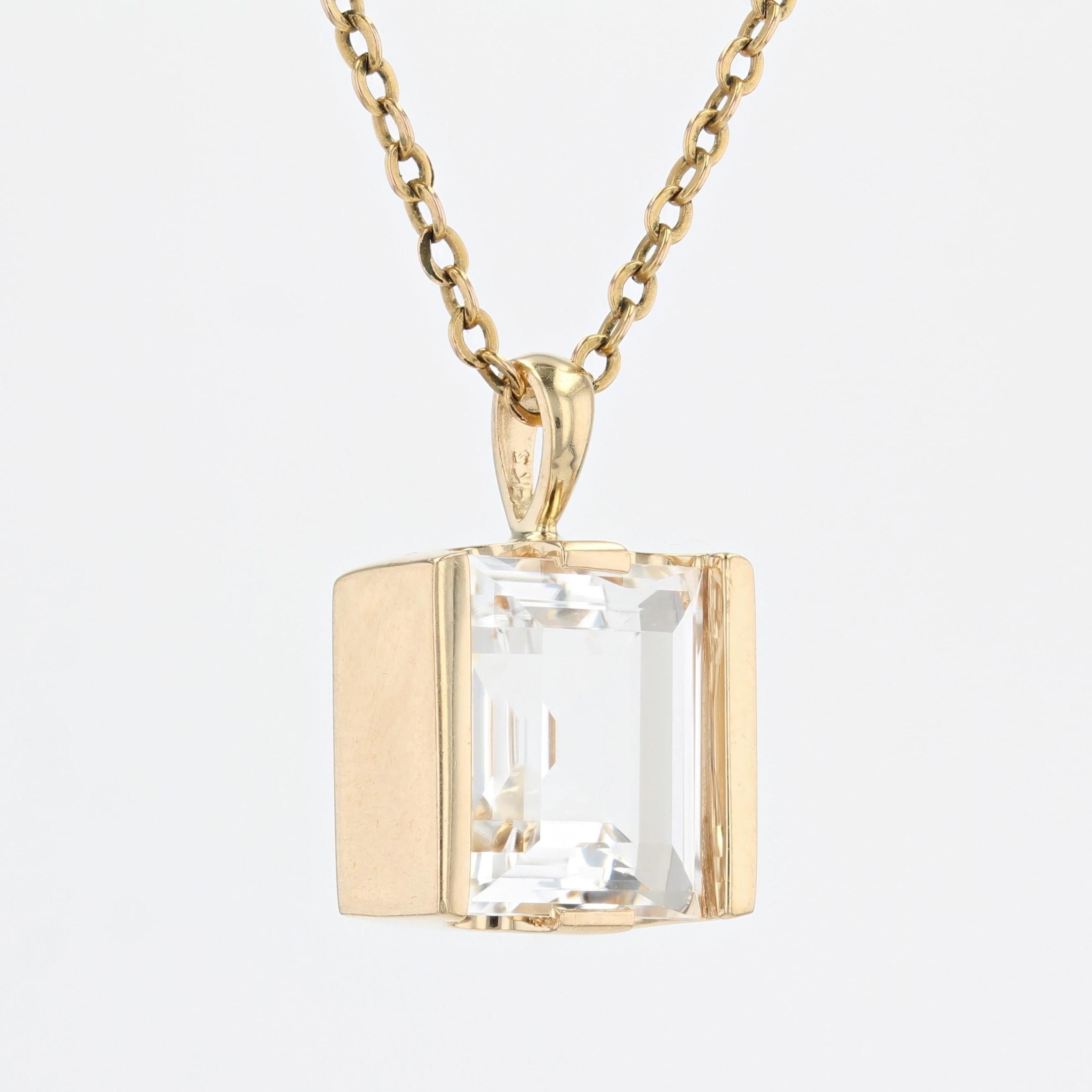 Modern Crystal 14 Karat Yellow Gold Pendant In Good Condition For Sale In Poitiers, FR