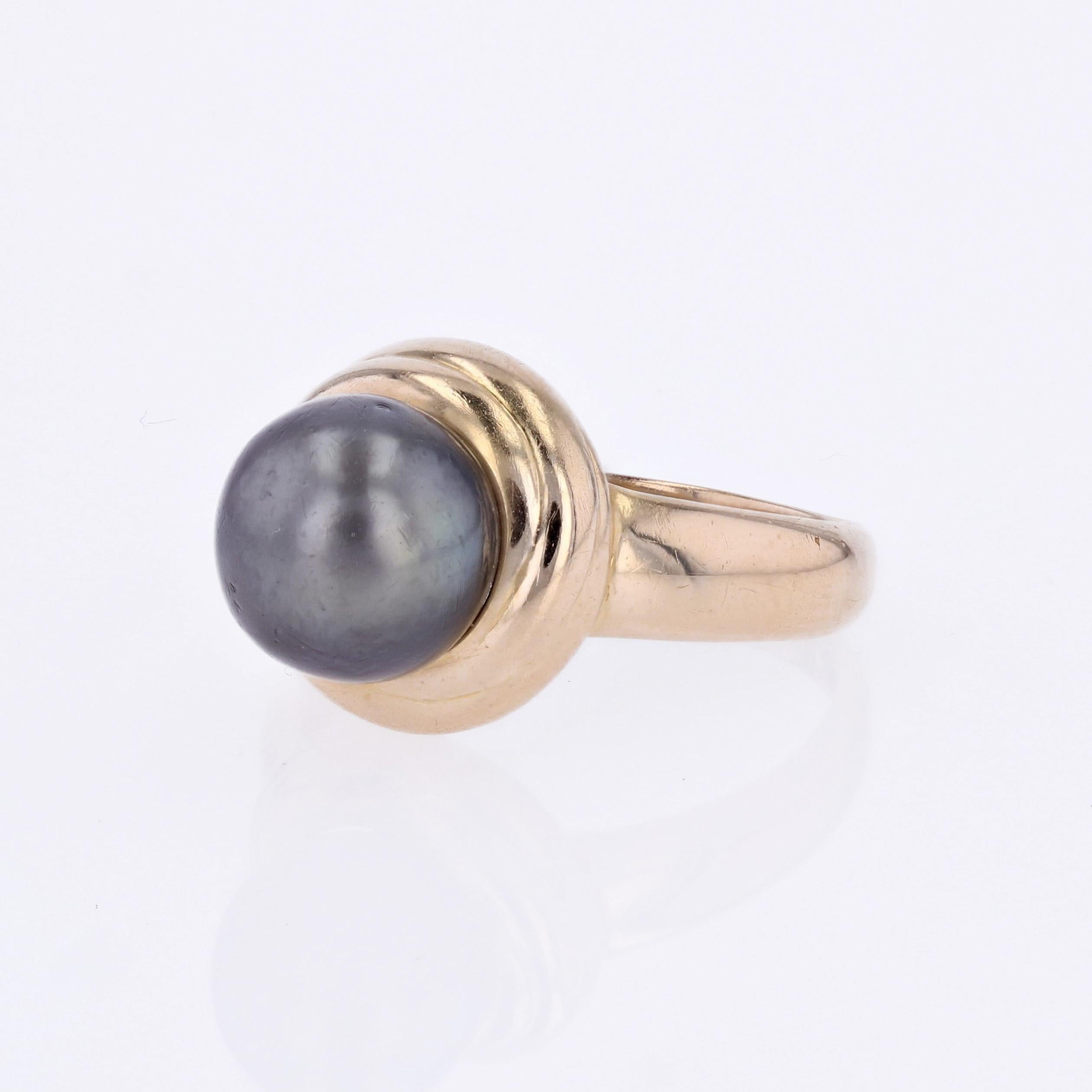 Perlina Anello moderno con perla grigia coltivata in oro giallo 18 carati in vendita
