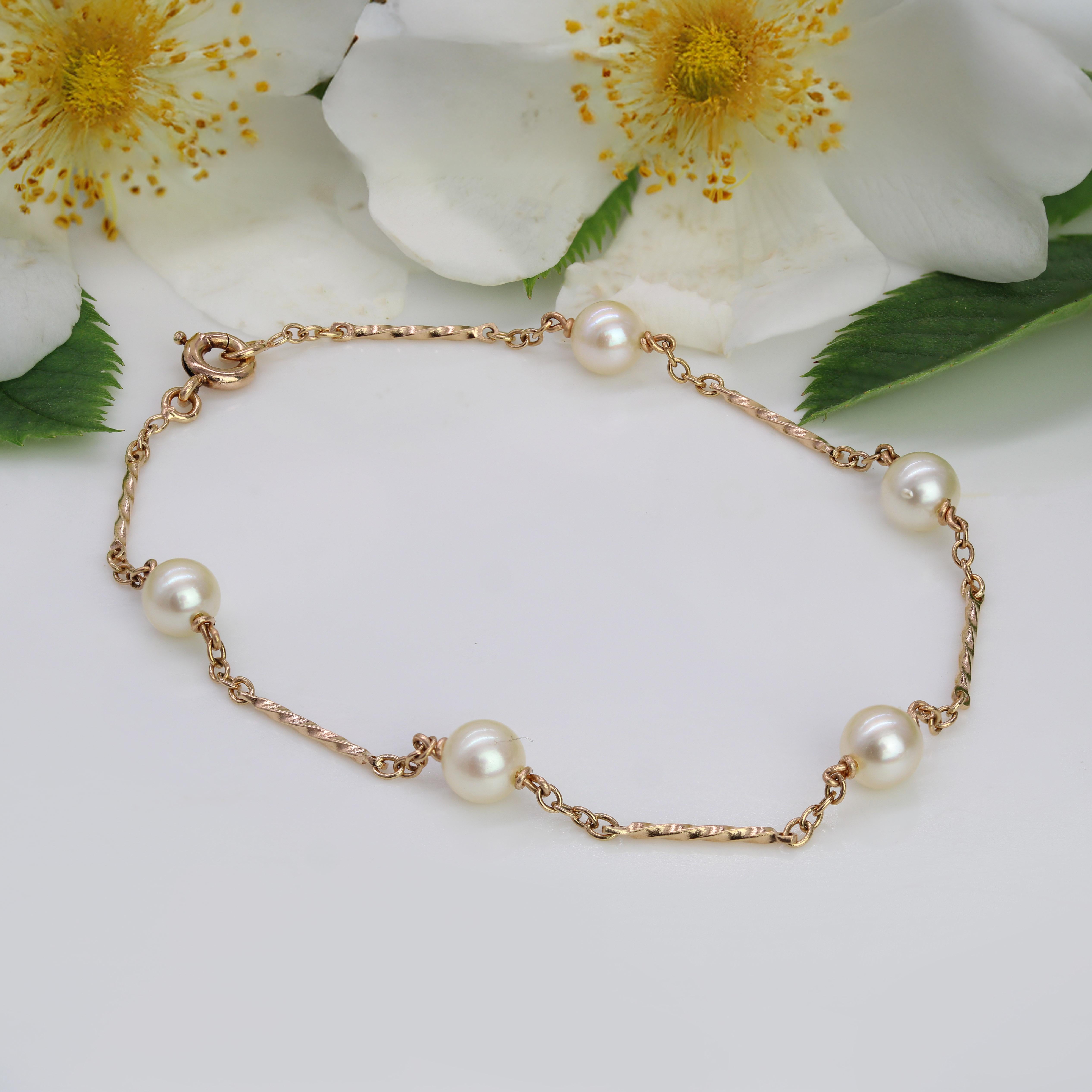 Pulsera moderna de eslabones de perlas cultivadas de oro rosa de 18 quilates Moderno en venta