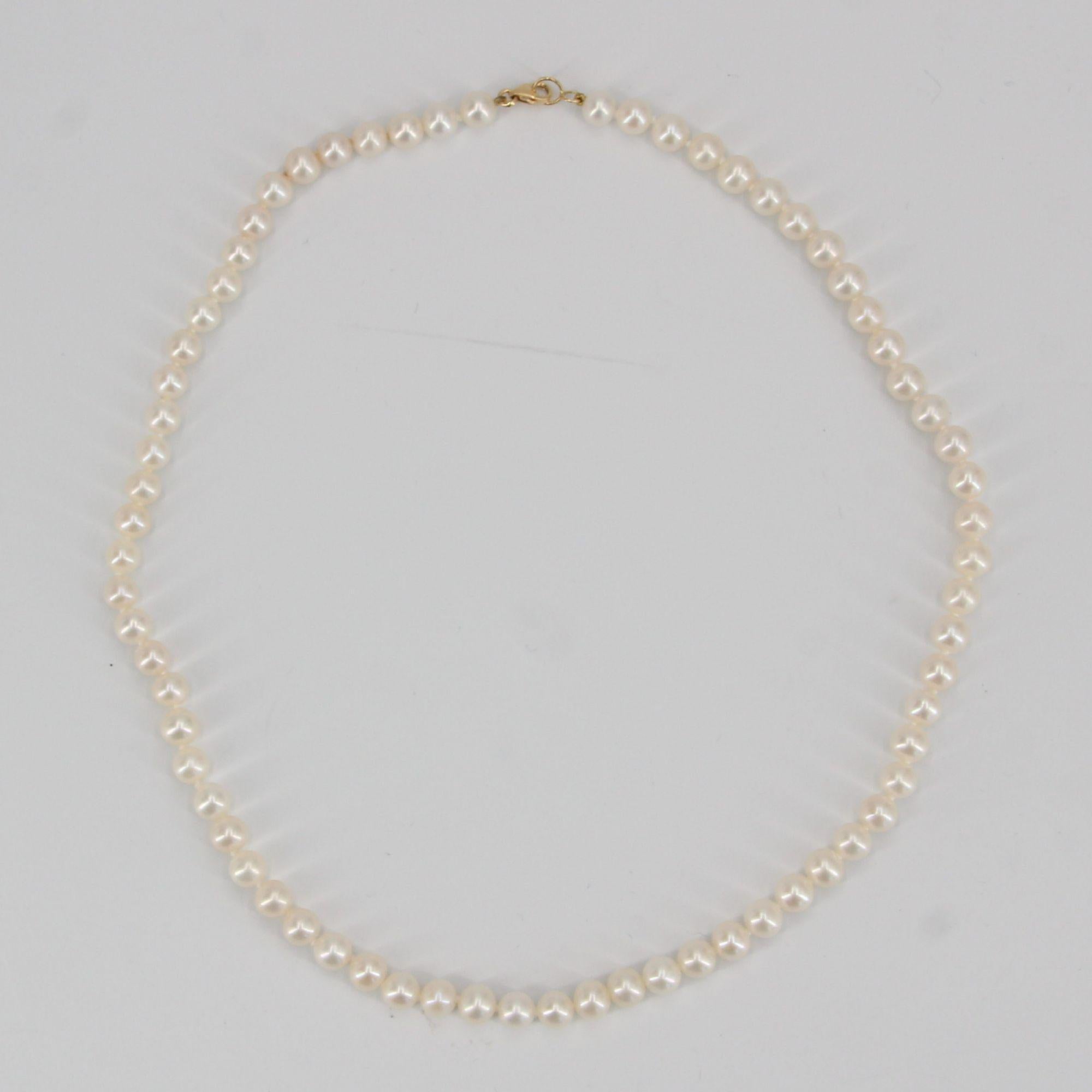 Modern Cultured Pearl 18 Karat Yellow Gold Choker Necklace In Good Condition For Sale In Poitiers, FR
