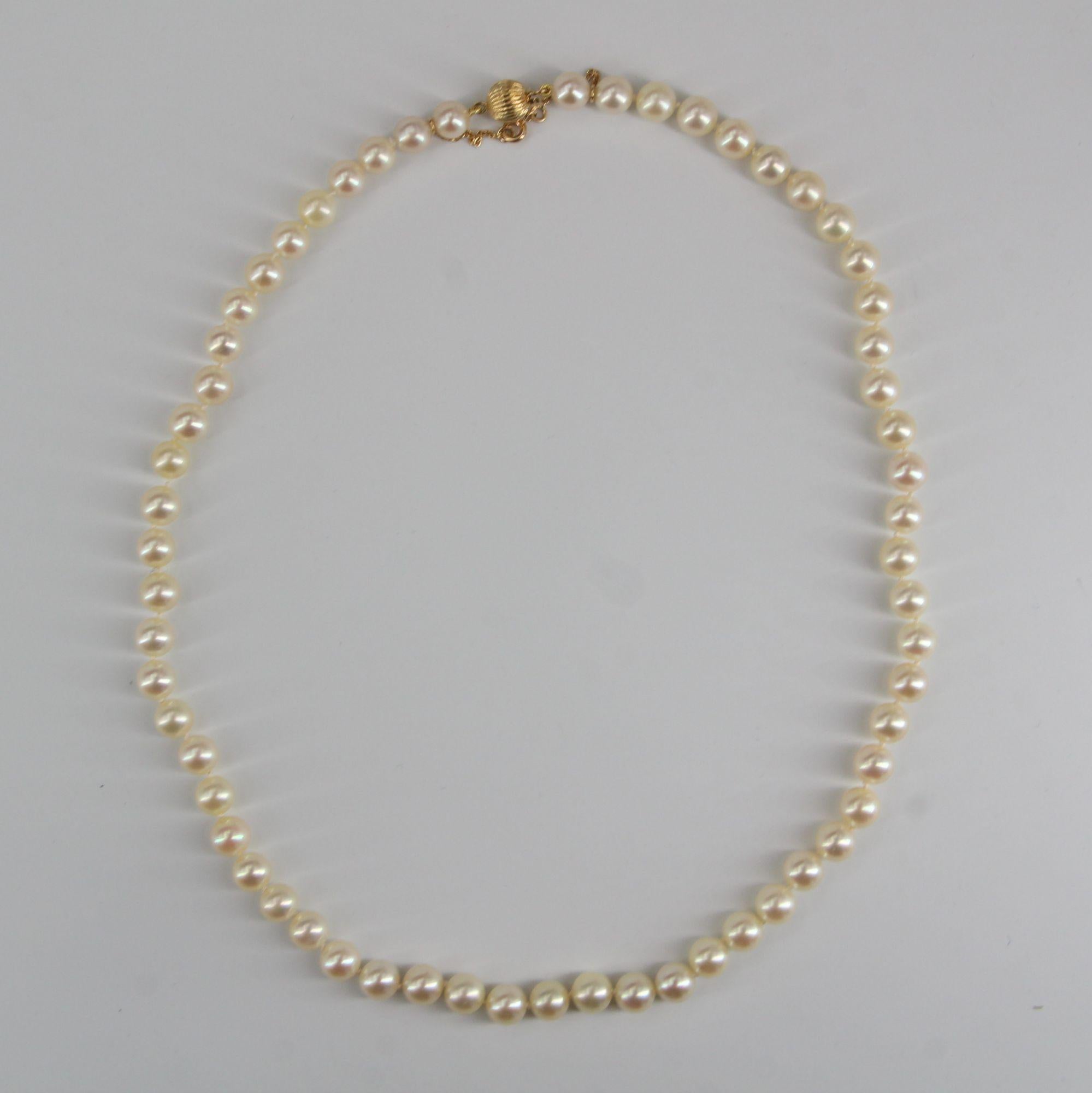 Bead Modern Cultured Pearl 18 Karat Yellow Gold Clasp Necklace For Sale