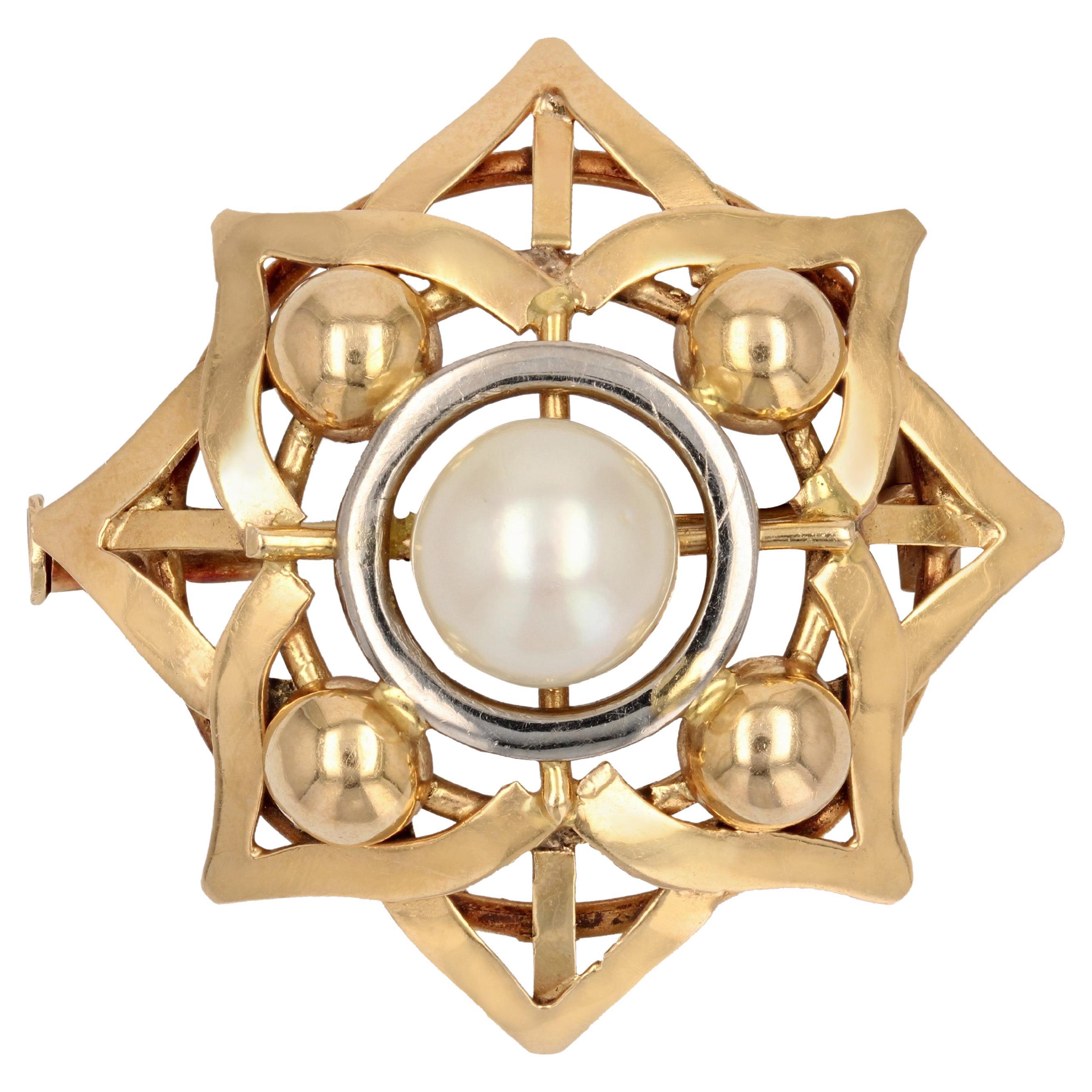 Modern Cultured Pearl 18 Karat Yellow Gold Star Brooch