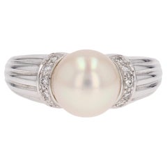 Modern Cultured Pearl Diamonds 18 Karat White Gold Ring