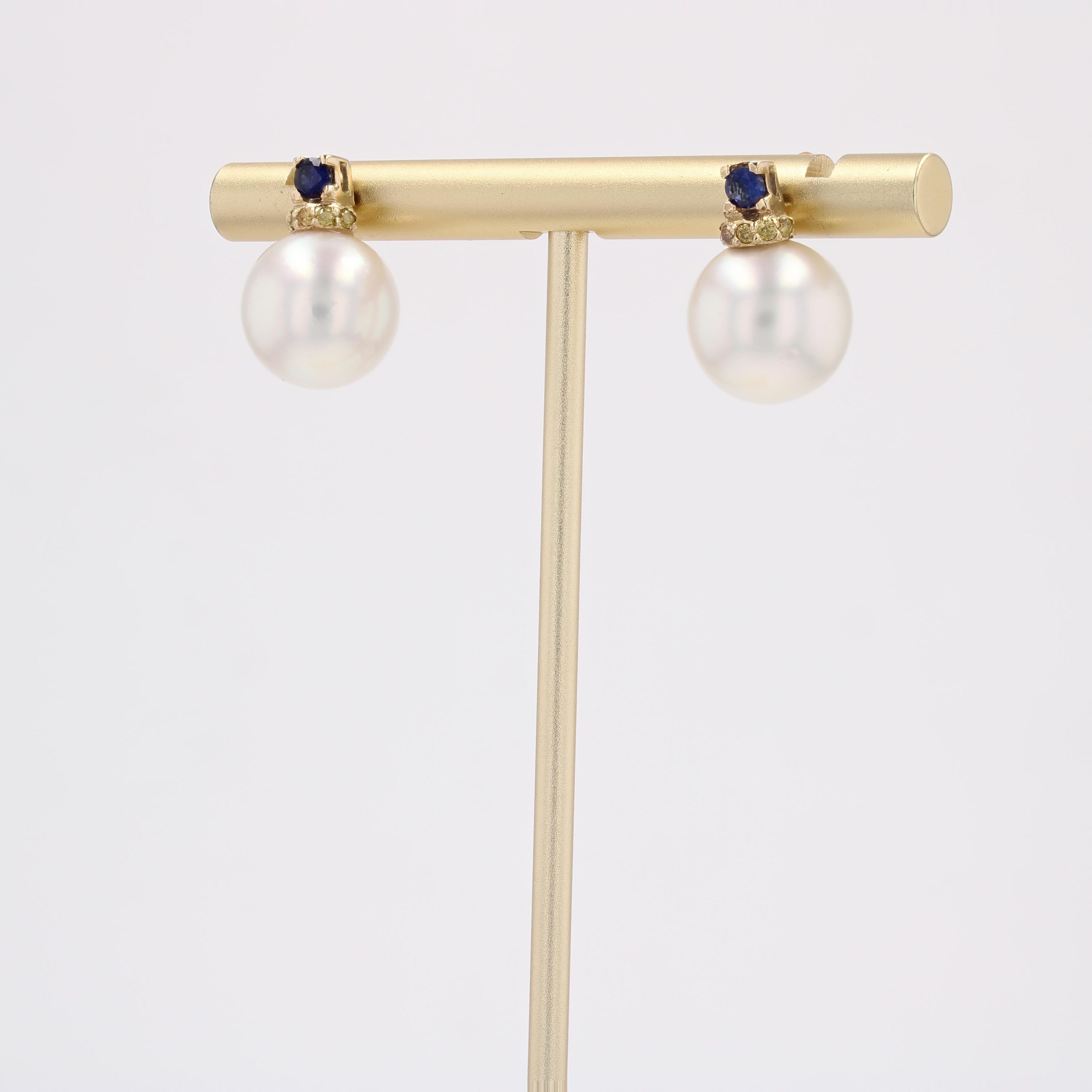 Taille brillant Boucles d'oreilles modernes en or jaune 18 carats avec perles de culture, diamants et saphirs en vente