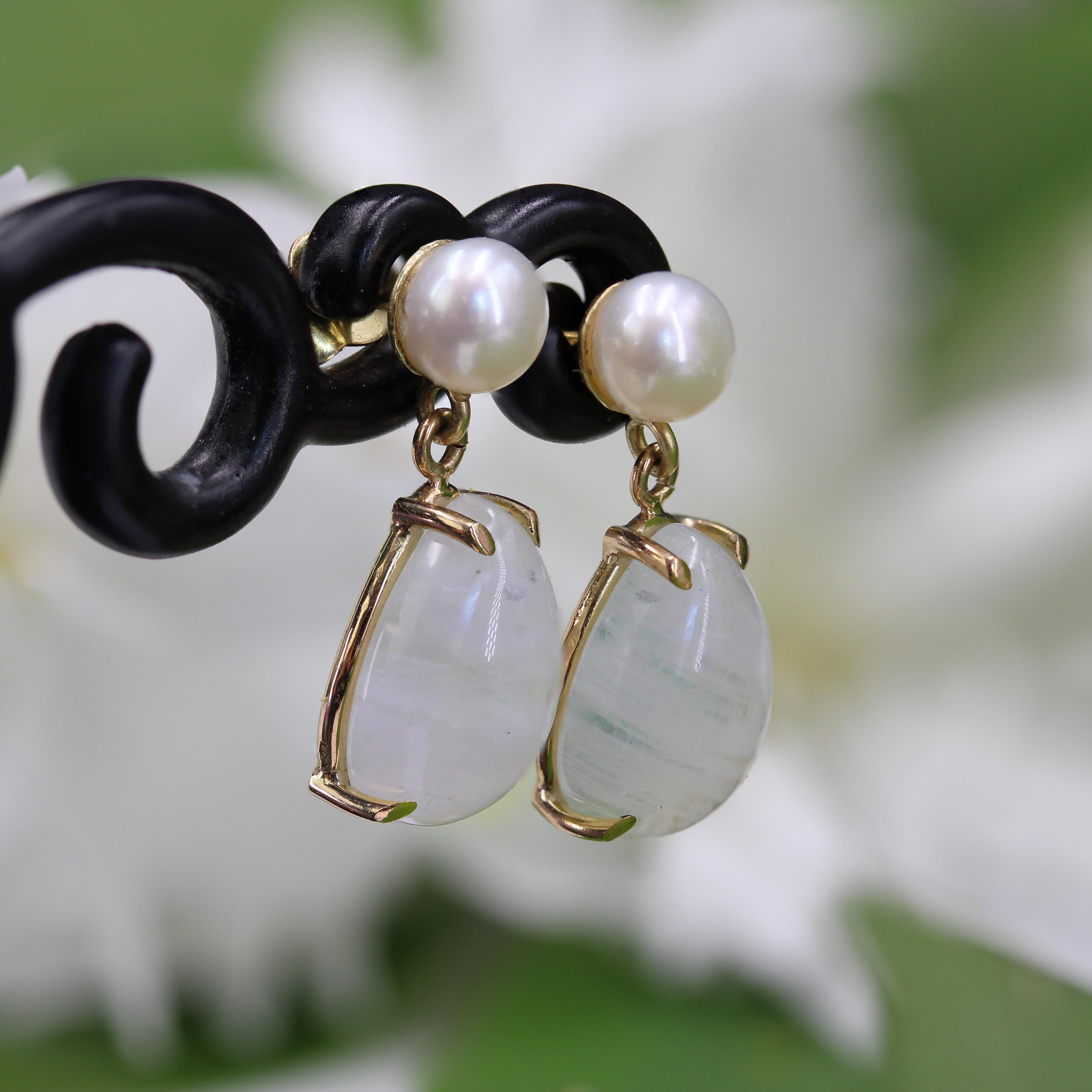Modern Cultured pearl Moonstones 18 Karat Yellow Gold Dangle Earrings For Sale 4