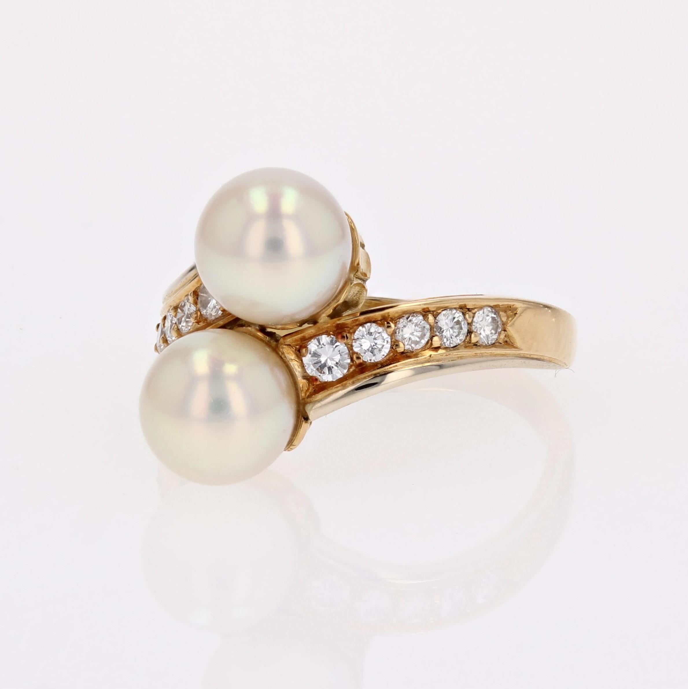 Modern Cultured Pearls Diamonds 18 Karat Yellow Gold You and Me Ring For Sale 3