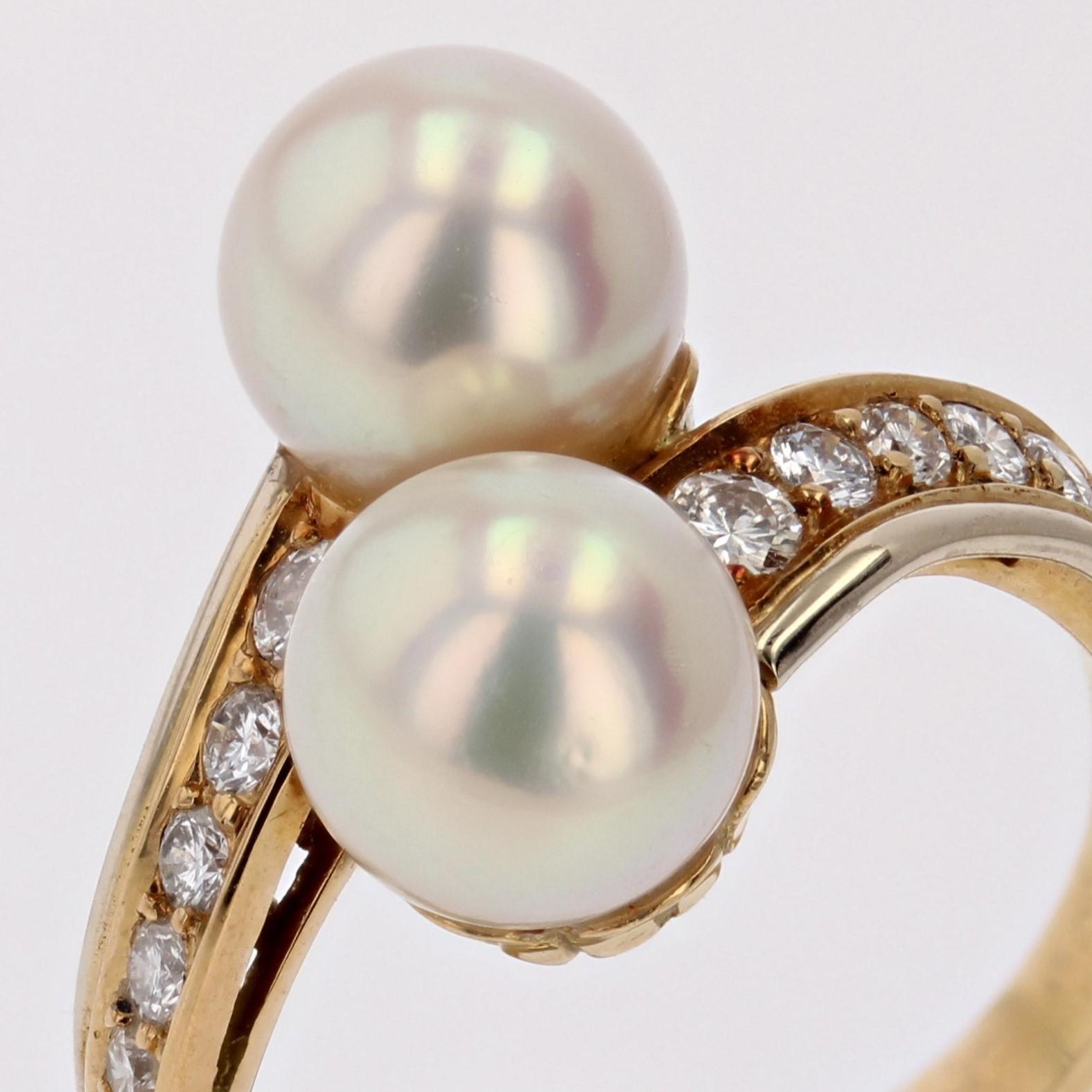 Modern Cultured Pearls Diamonds 18 Karat Yellow Gold You and Me Ring For Sale 4