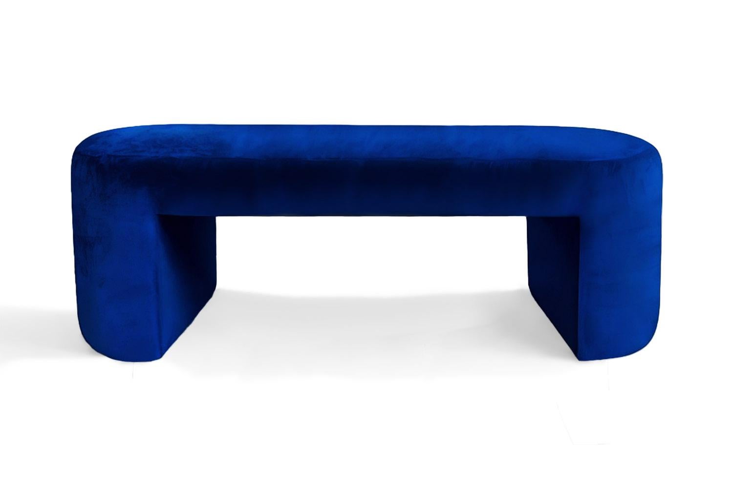 Modern Curved Leather Bench Deleite In New Condition For Sale In Almería, ES