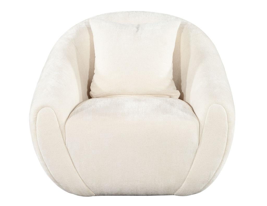 Modern Curved Linen Swivel Chair by Ellen Degeneres Wicma Chair For Sale 1