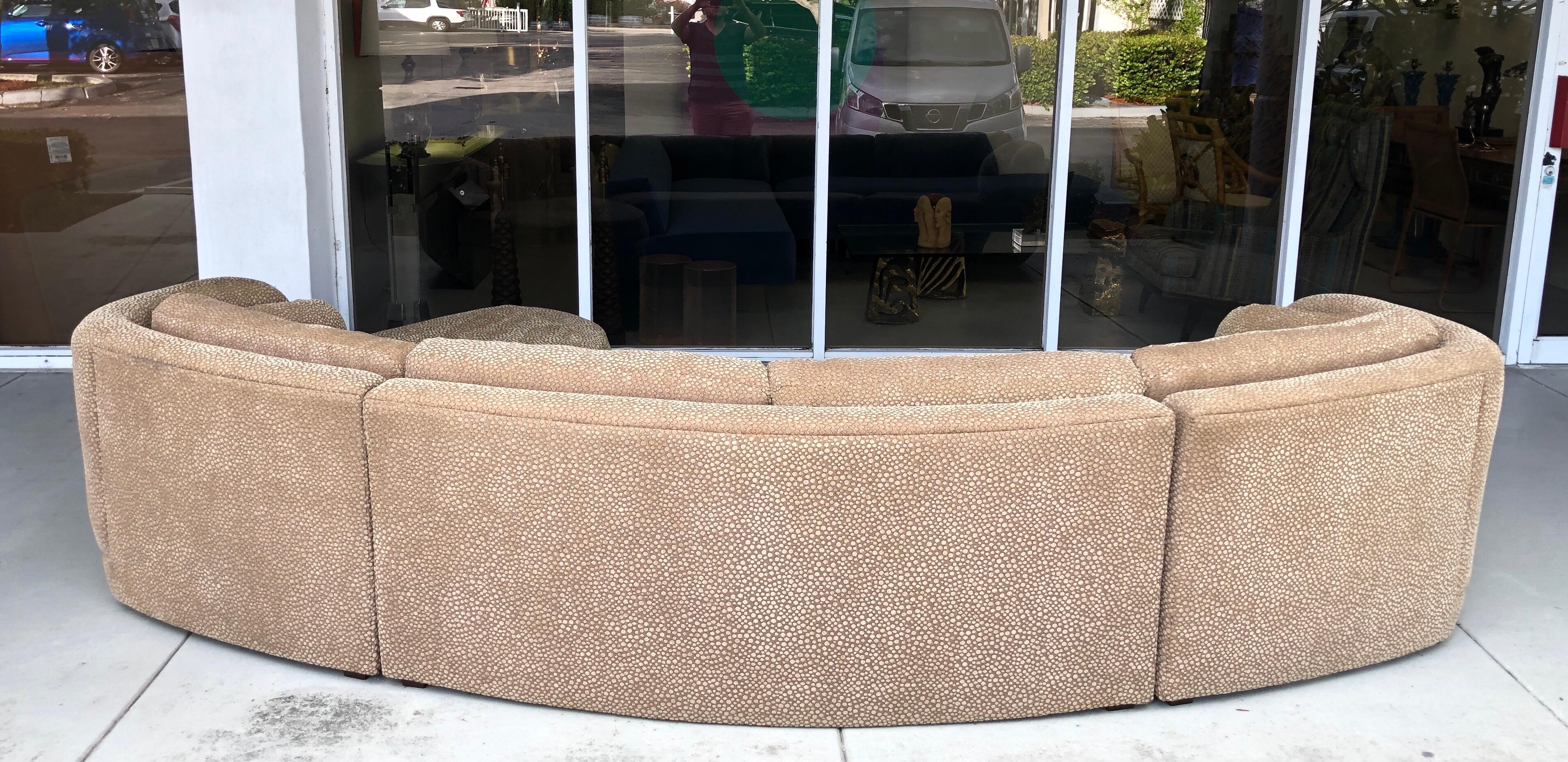 Modern Curved Sectional Sofa with Chaise In Good Condition In Miami, FL