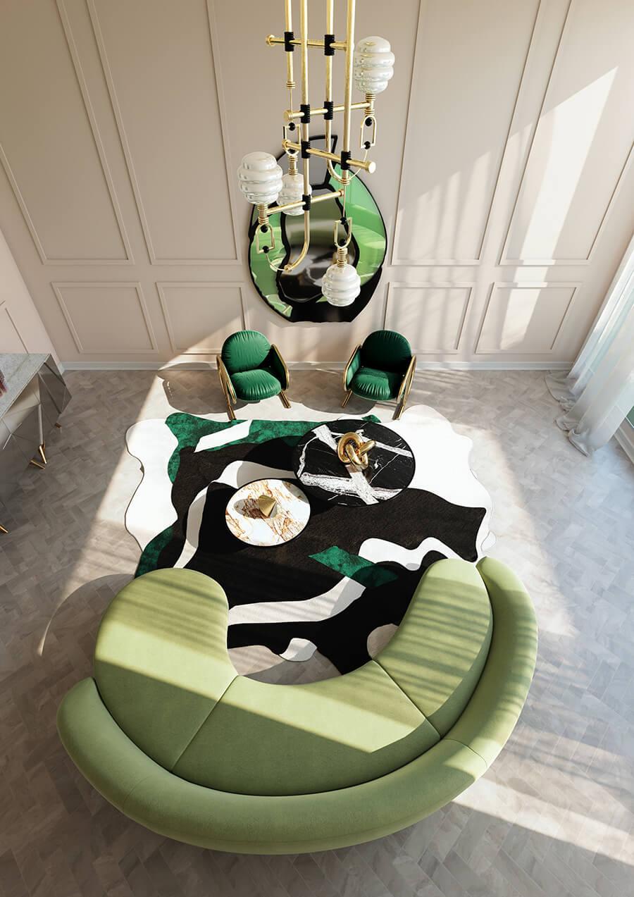 Modernes geschwungenes Serpentinen-Sofa aus beigem Samt mit Gold- und Holzdetails im Angebot 2