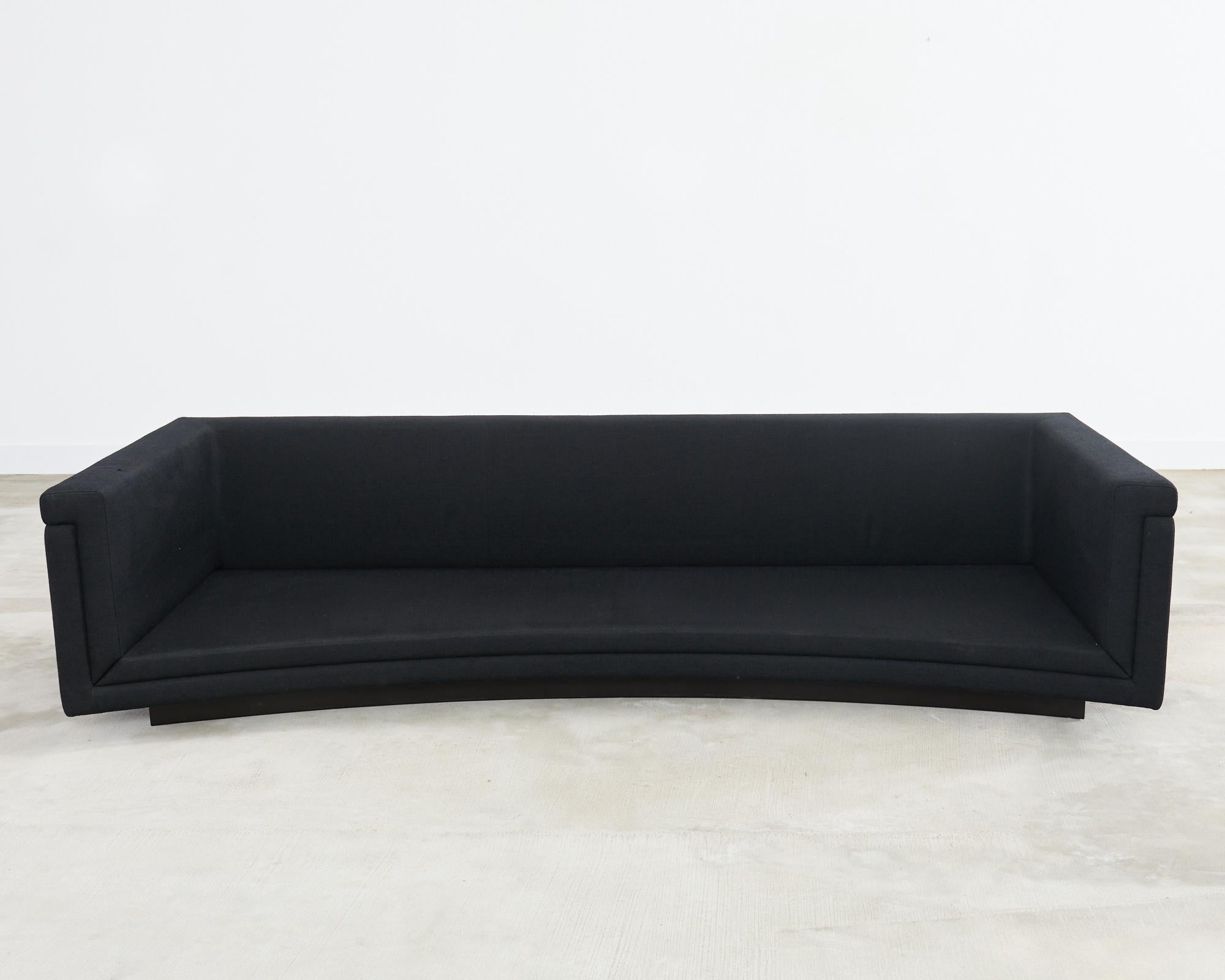 Modern Curved Sofa in Black Linen After Edward Wormley For Sale 7