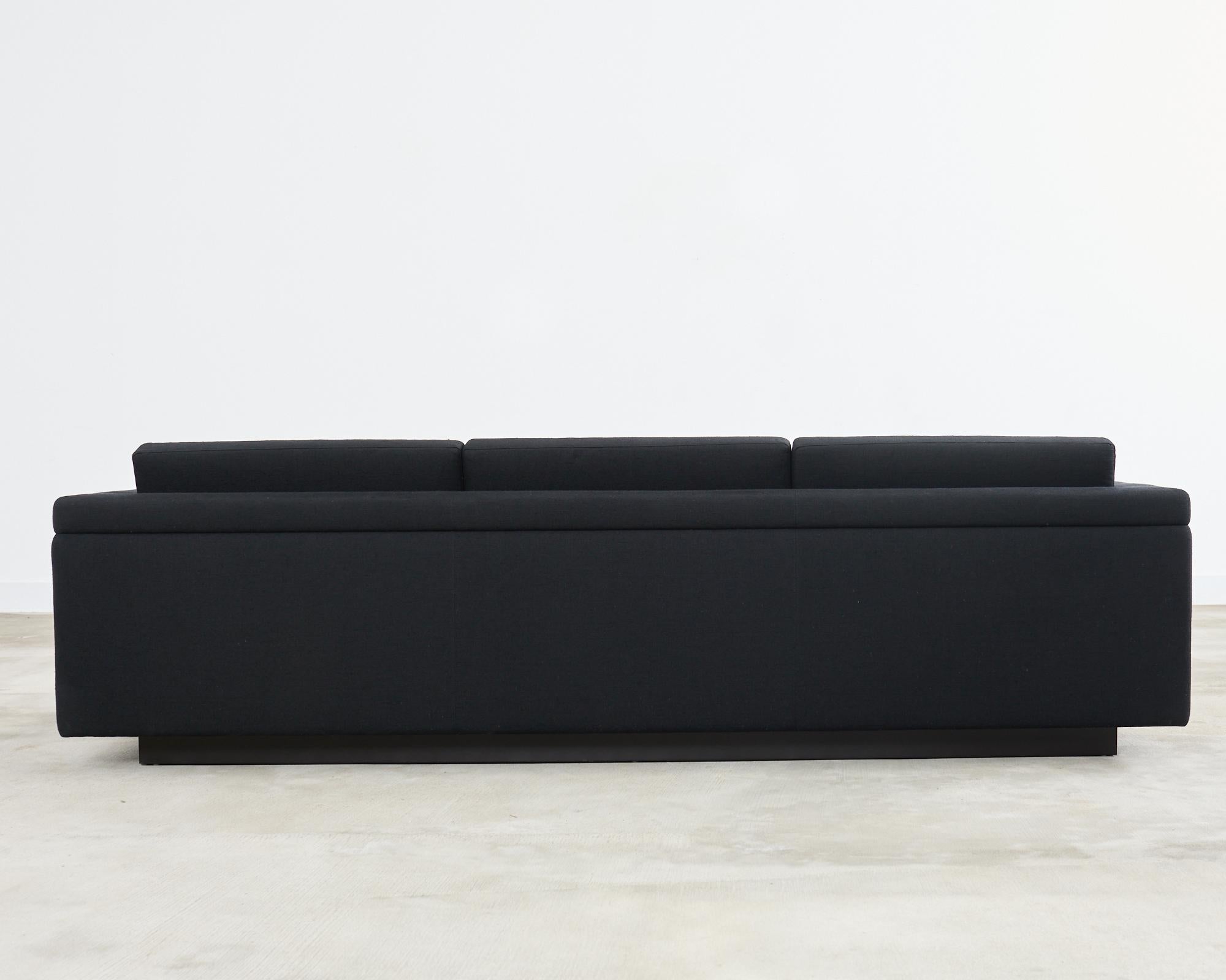 Modern Curved Sofa in Black Linen After Edward Wormley For Sale 14