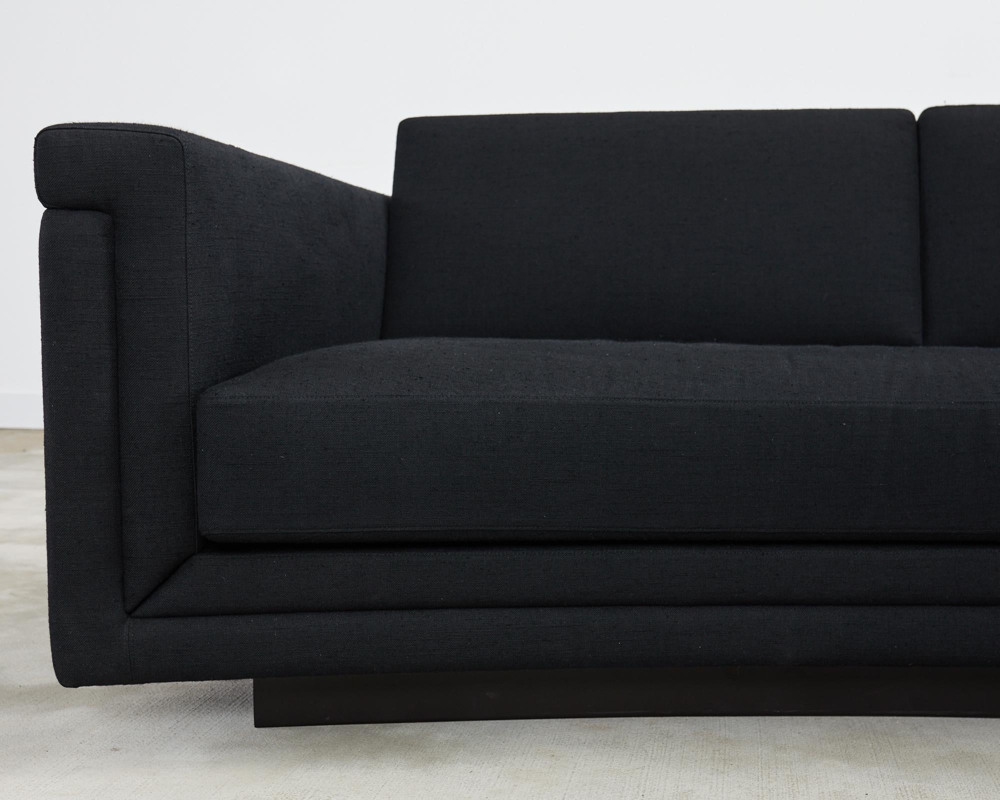 Modern Curved Sofa in Black Linen After Edward Wormley For Sale 3
