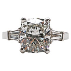 Modern Cushion Cut Diamond and Platinum Ring, 3.01 Carats G VS1