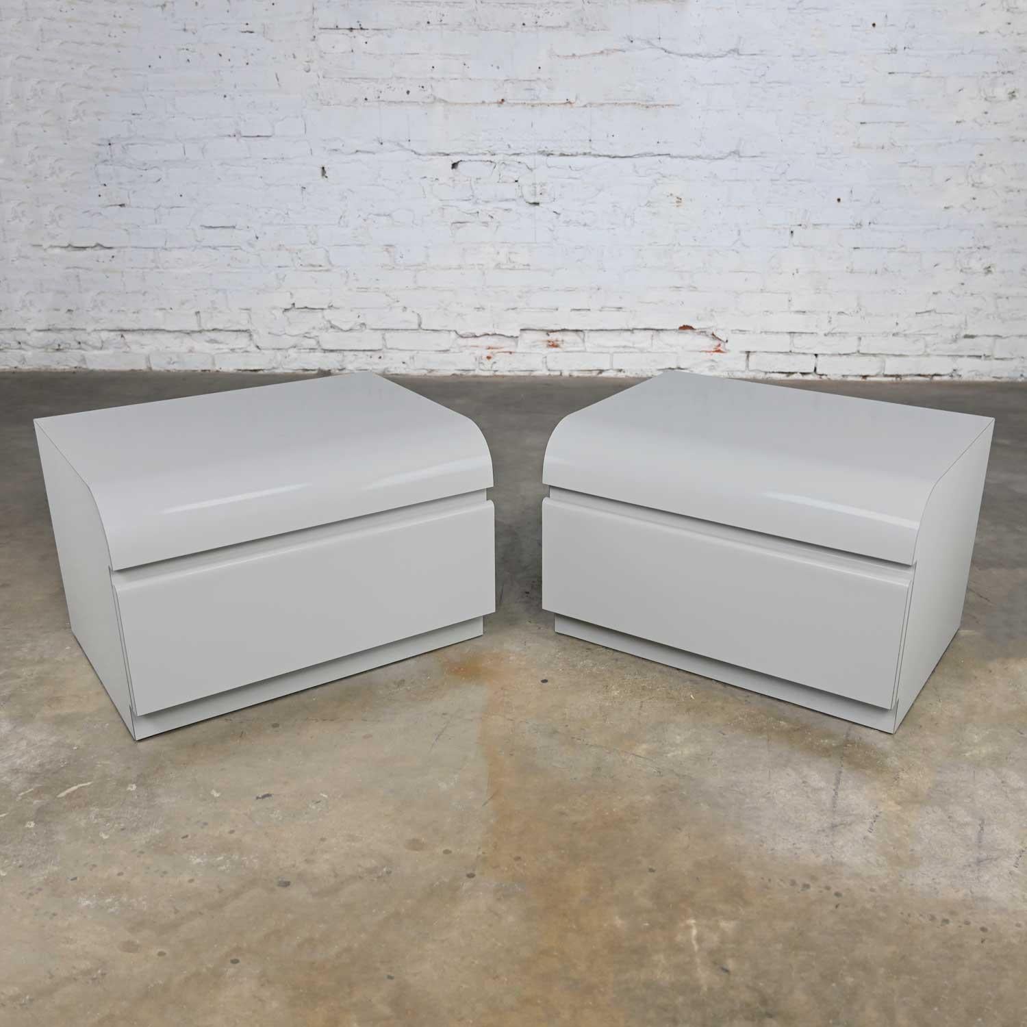 Modern Custom Built Light Gray Laminate Pair of Nightstands or End Table Cabinet 10