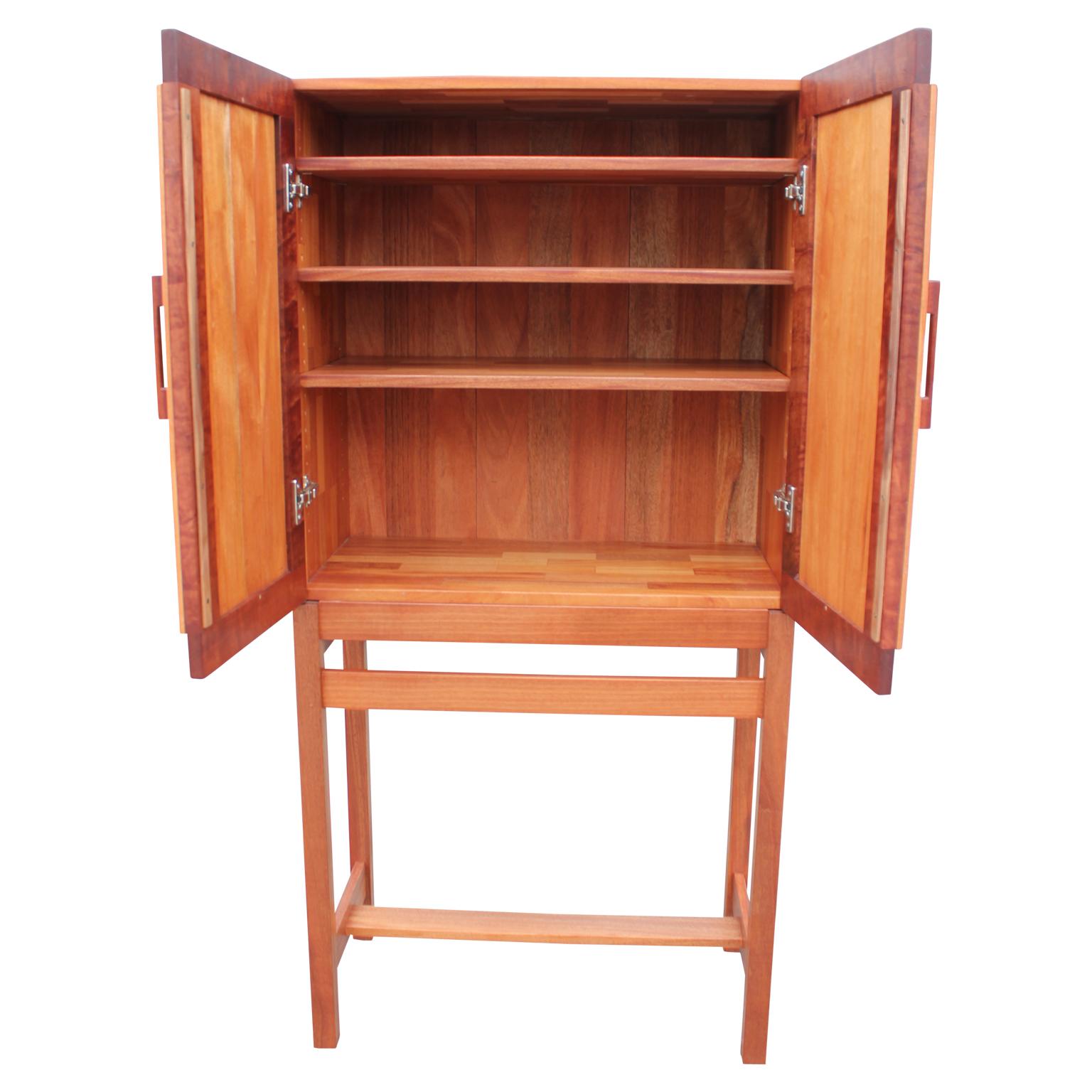 Modern Custom Walnut / Mahogany Standing Bar or Cabinet by Norm Stoeker (amerikanisch)