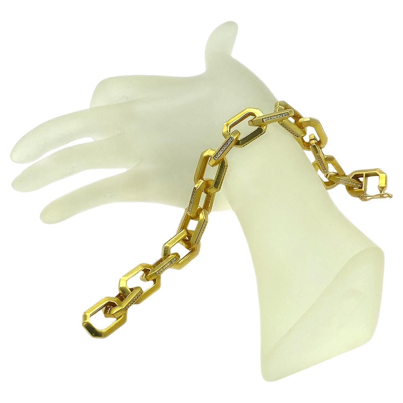Modern CZ on Gold Chain Bracelet In New Condition For Sale In Atlanta, GA