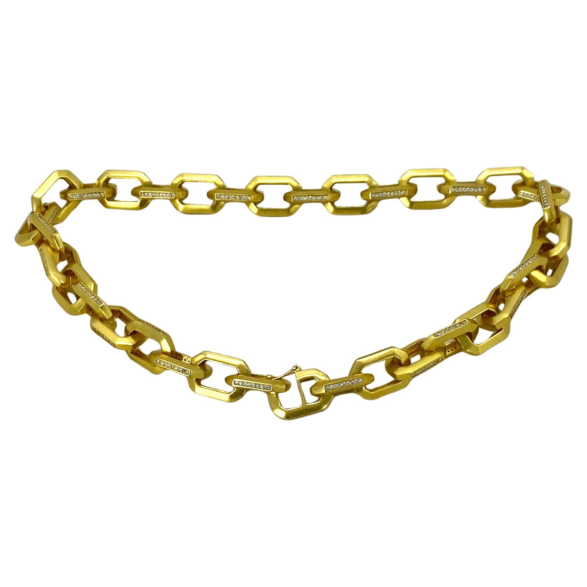 Femenino o masculino Collar moderno de CZ sobre cadena de oro en venta