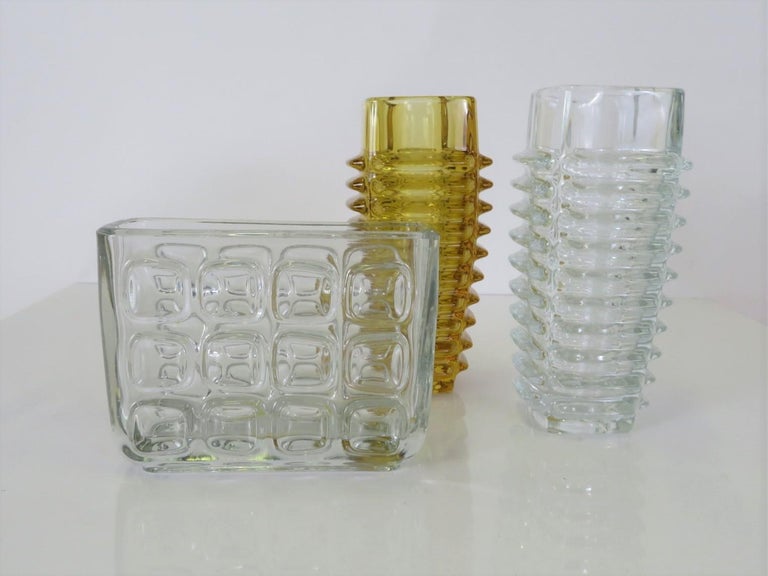 Modern Czech Pressed Glass Vase by Frantisek Vizner for Sklo Union Rosice, 1963 For Sale 3