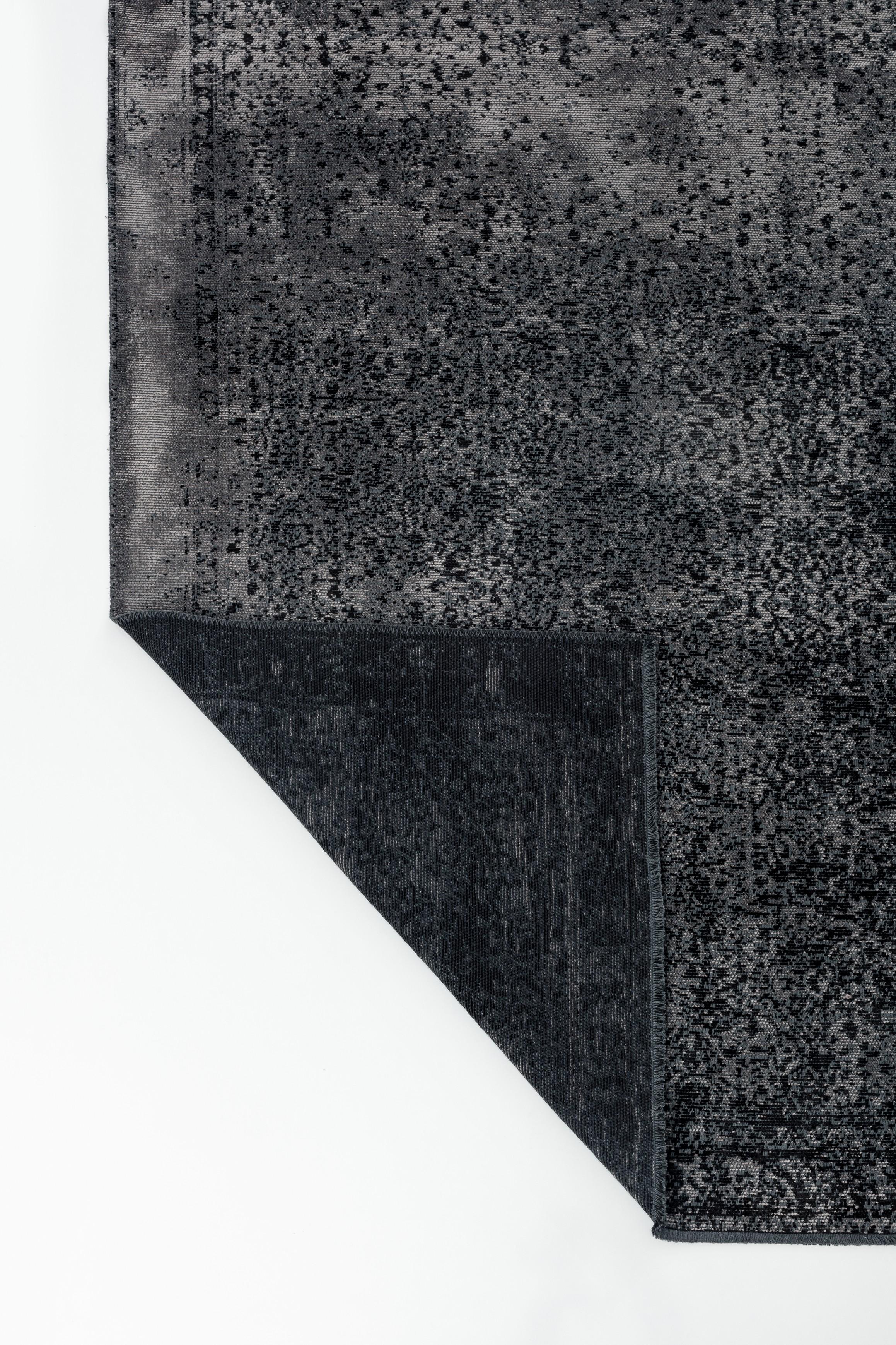 For Sale:  (Black) Modern  Damask Luxury Area Rug 3