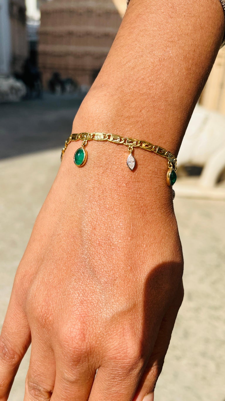 Modern Dangling Emerald Diamond Charm Chain Bracelet in 18K Yellow Gold