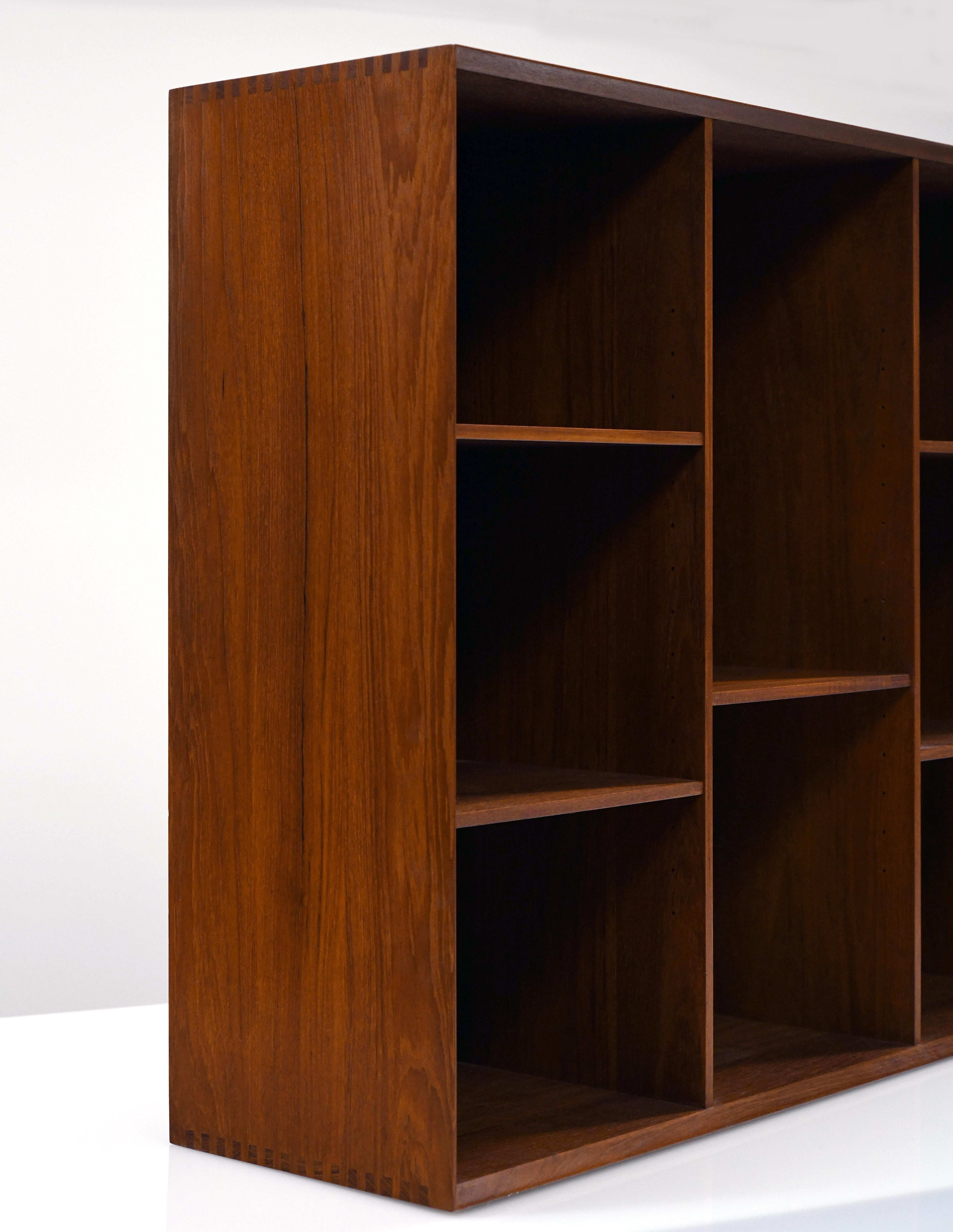 Modern Danish Bookcase by Peter Hvidt and Orla Mølgaard-Nielsen In Excellent Condition In Washington, DC