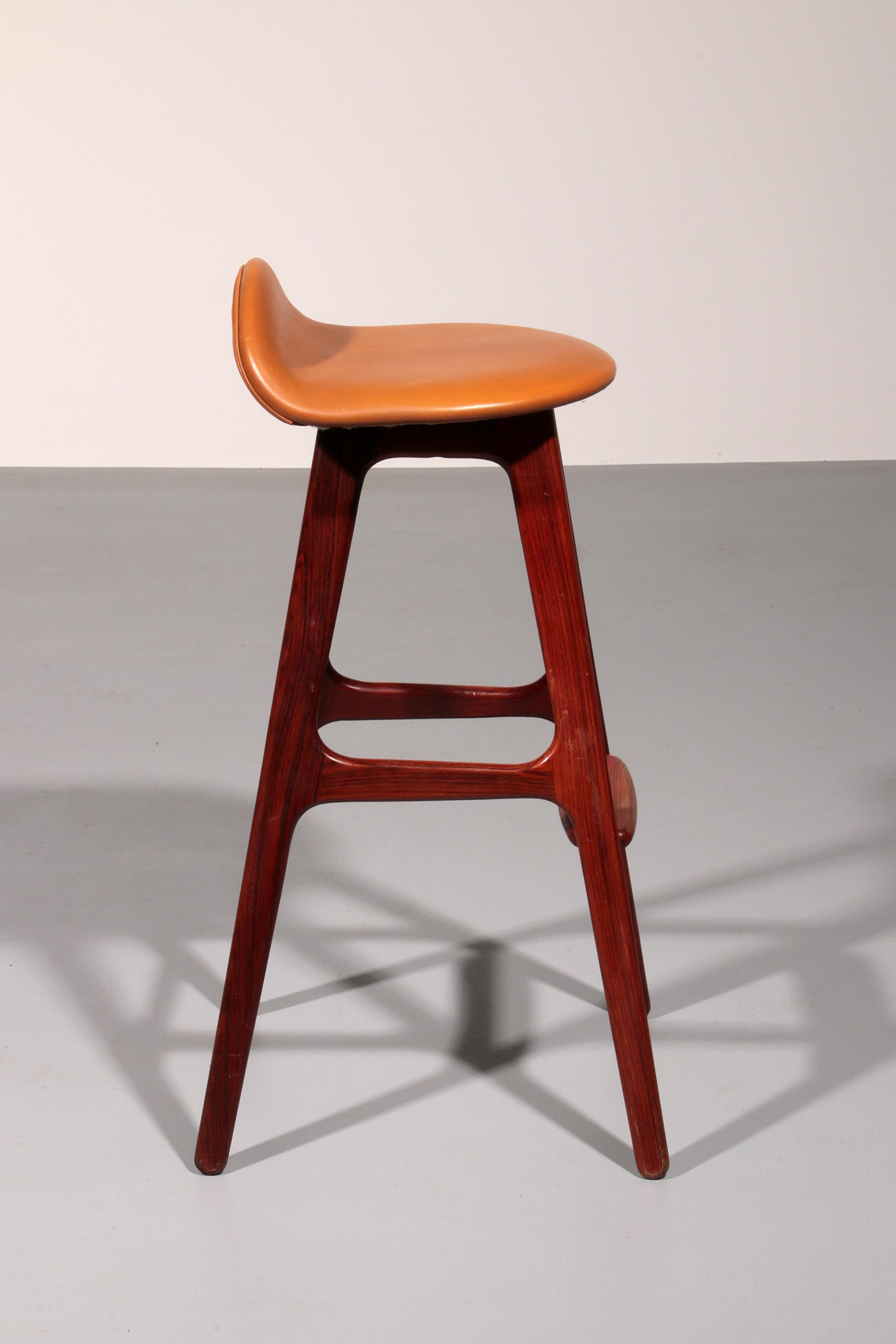 Modern Danish Leather and wood Model OD-61 Bar Stool by Erik Buch for Oddense For Sale 1